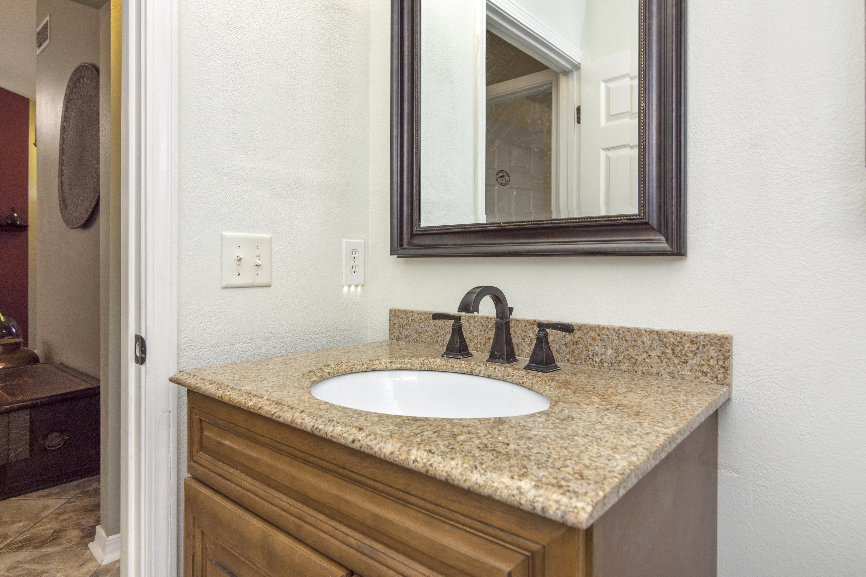 HOLLEY BY THE SEA - Residential