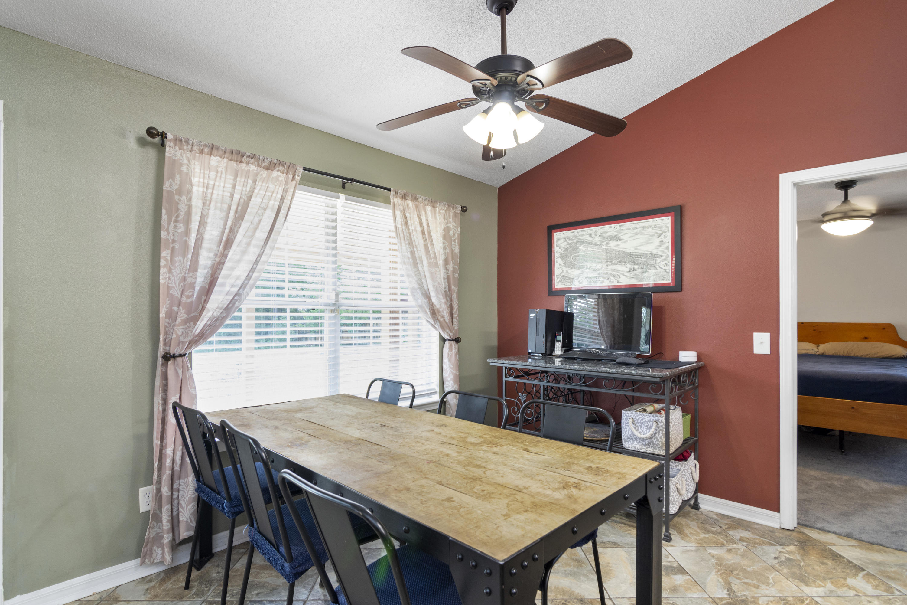 HOLLEY BY THE SEA - Residential