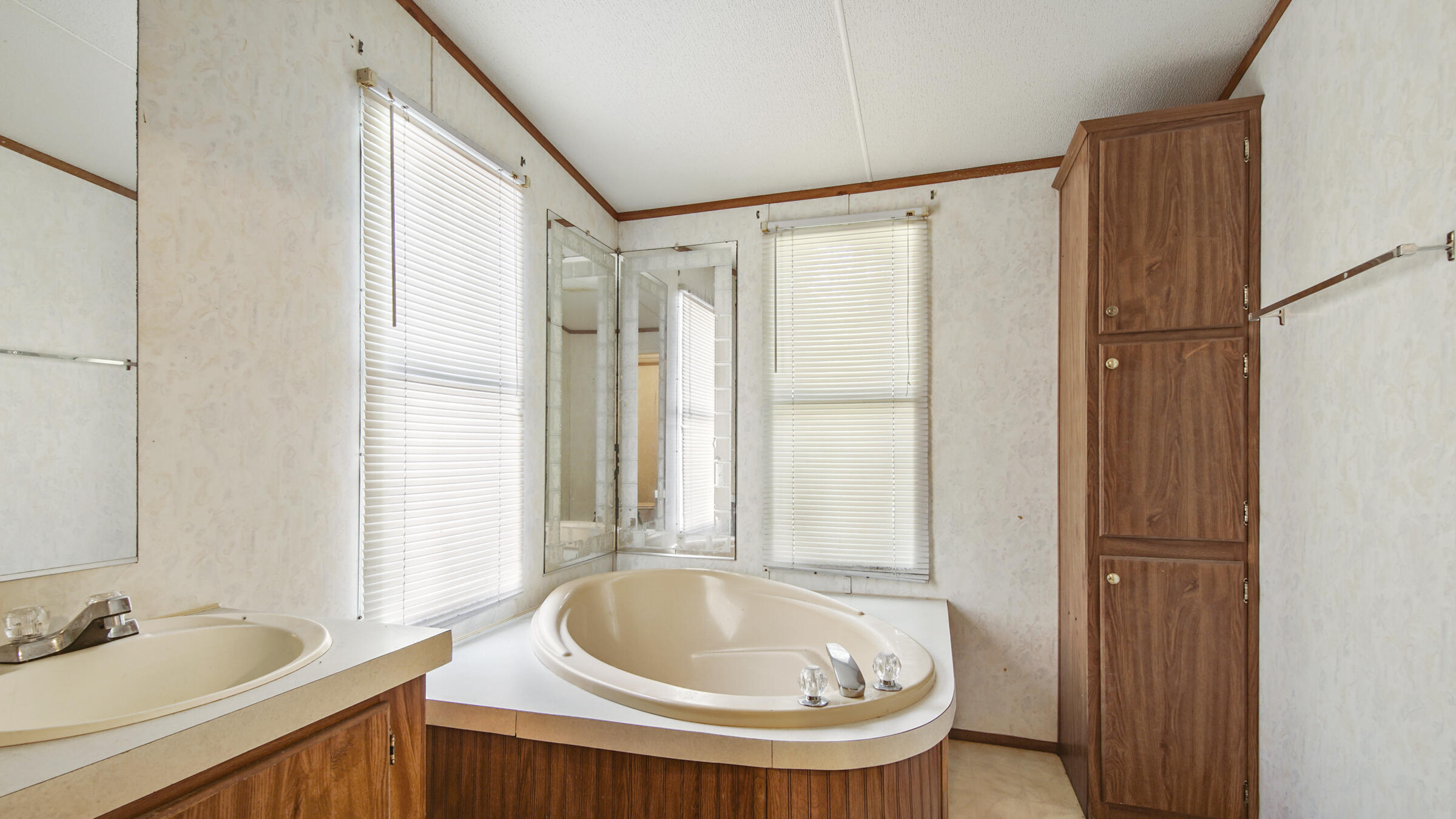 TOWN OF FREEPORT - Residential