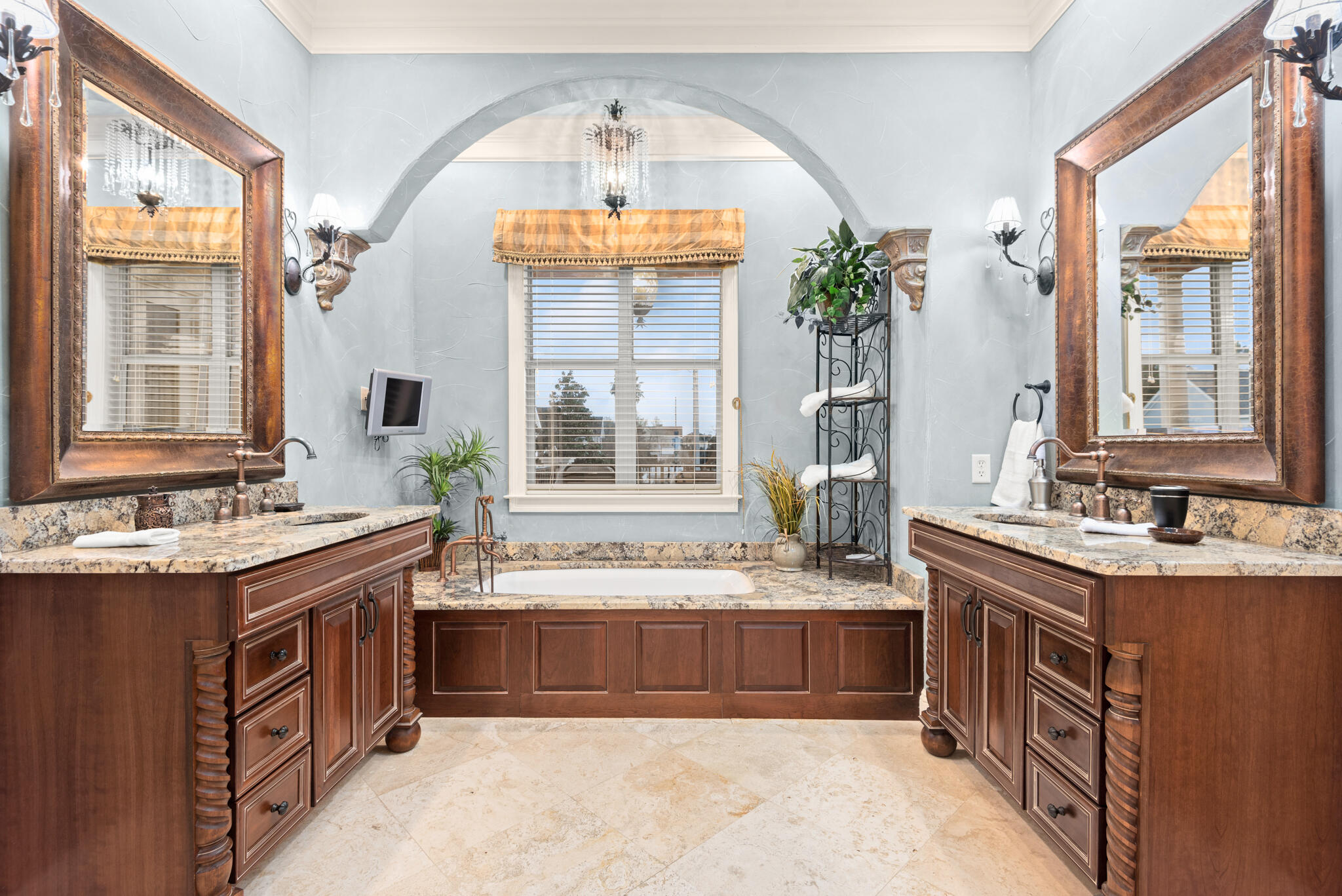 SOVEREIGN ISLE - Residential