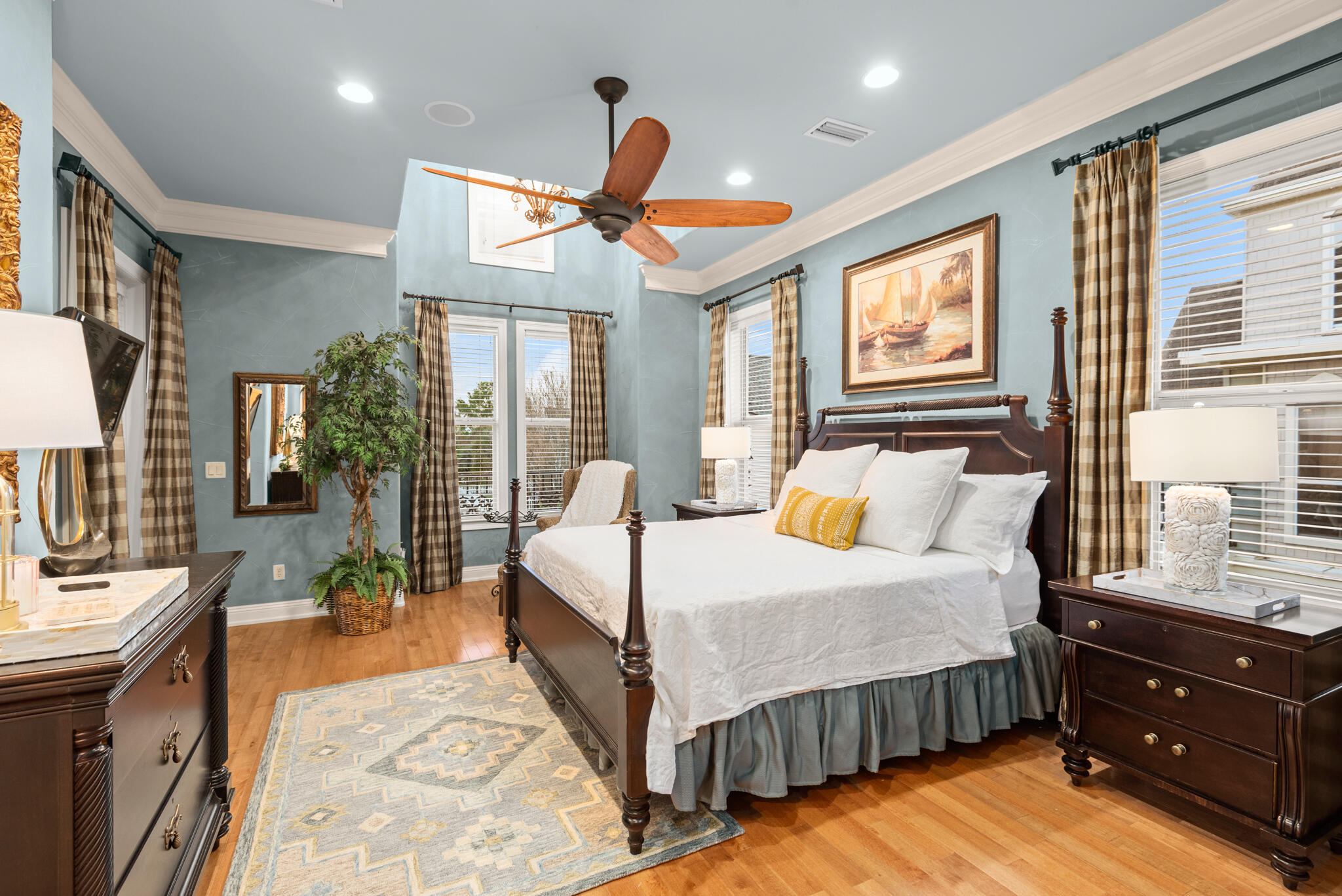 SOVEREIGN ISLE - Residential