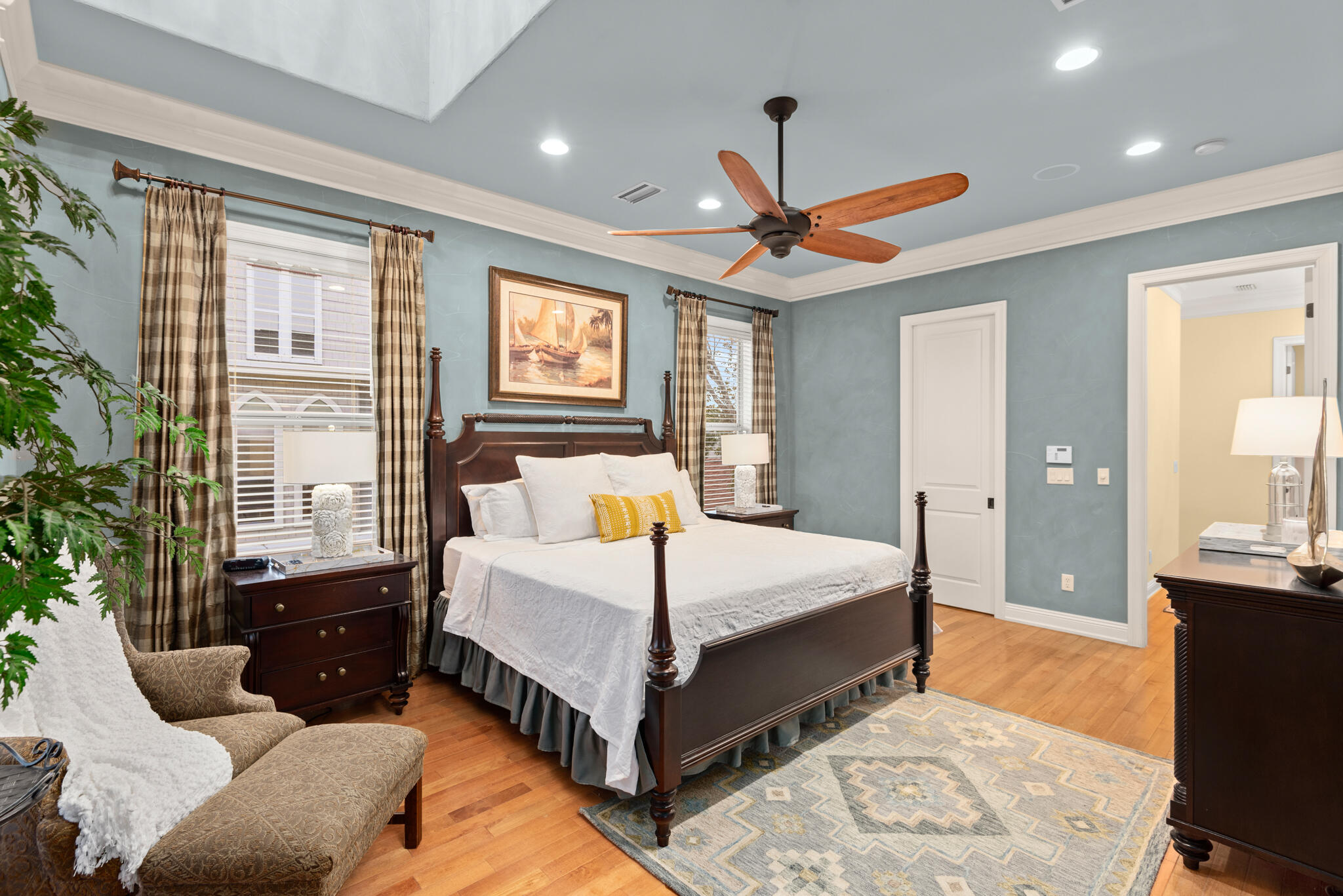 SOVEREIGN ISLE - Residential