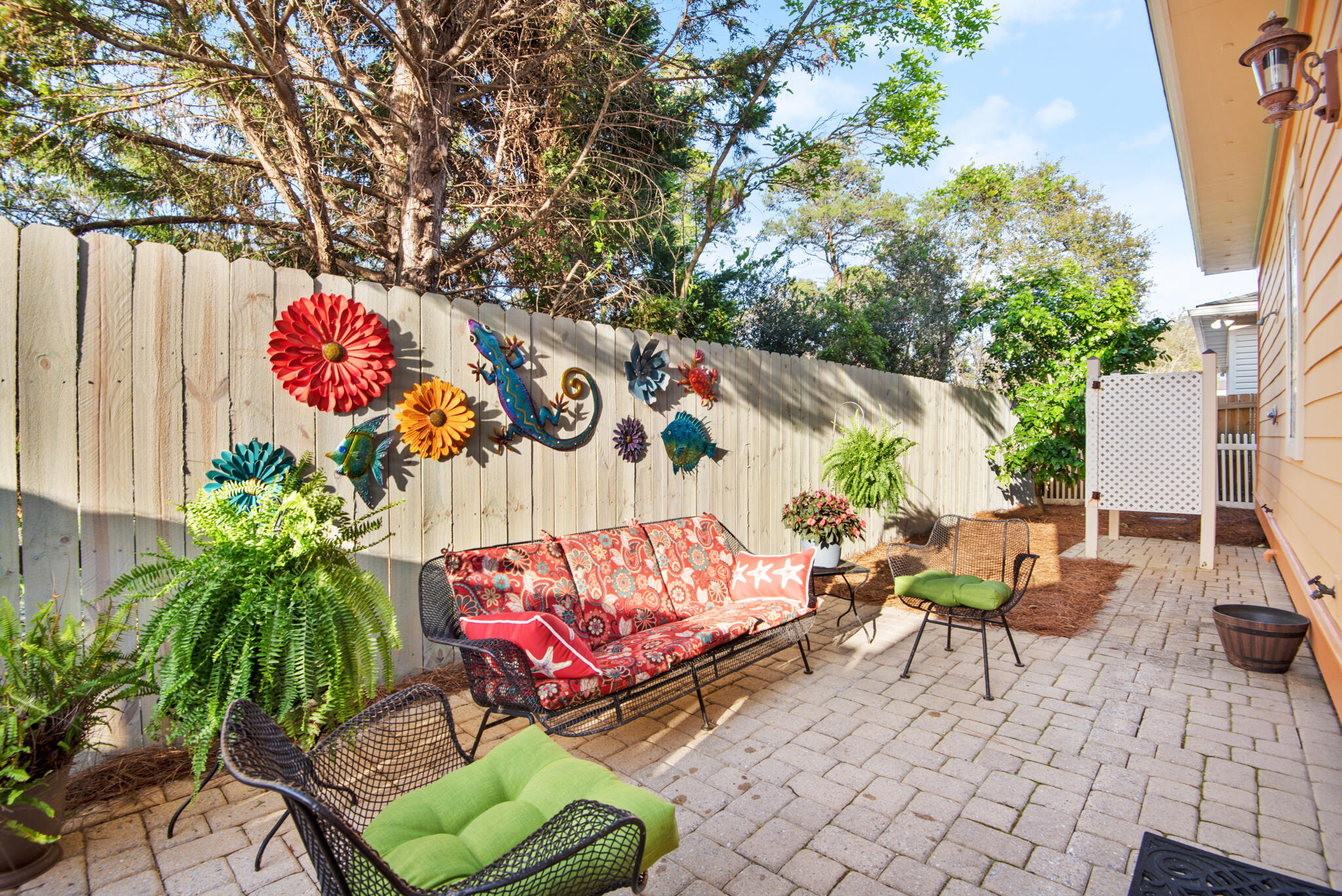 SOVEREIGN ISLE - Residential