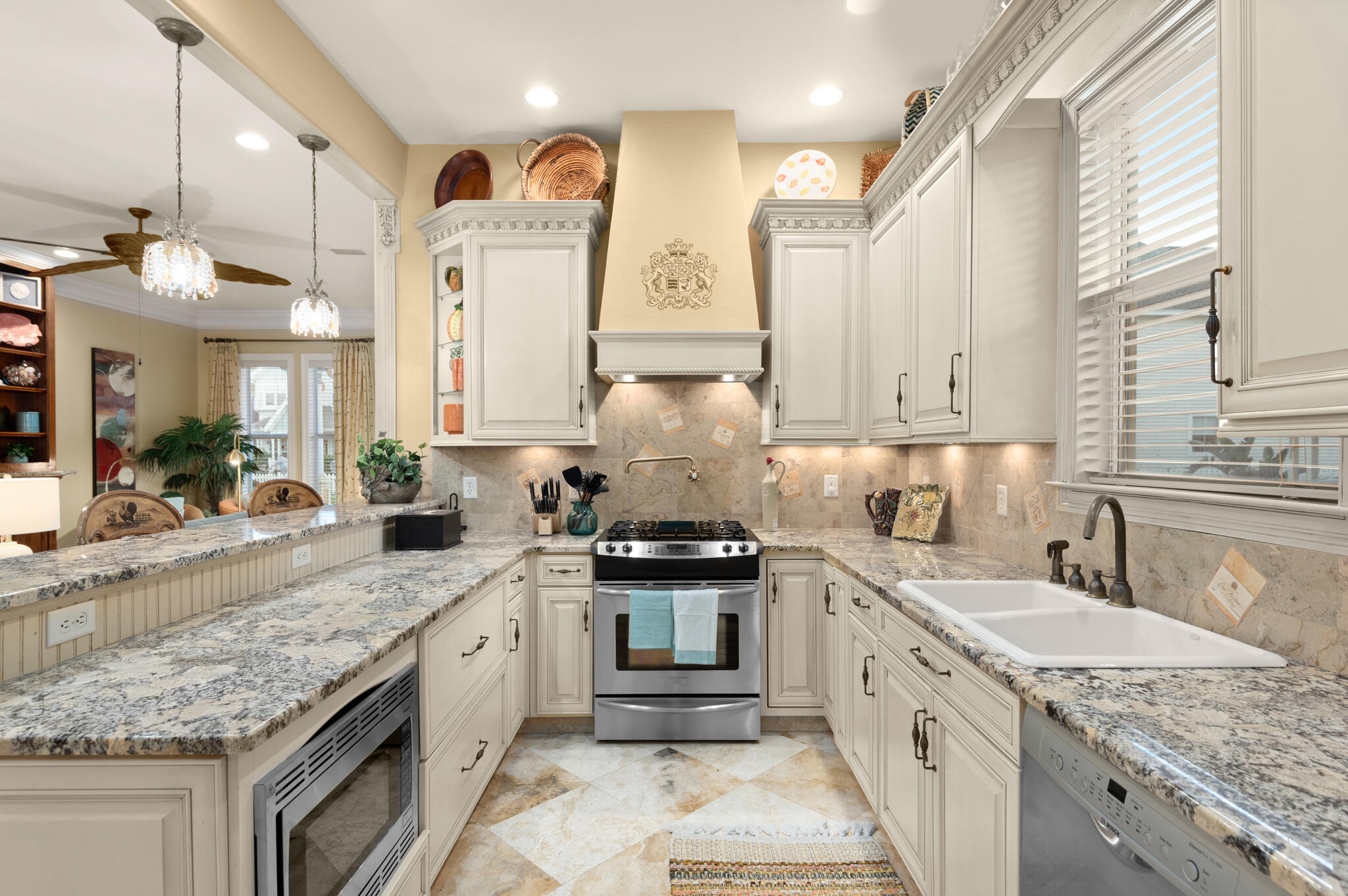 SOVEREIGN ISLE - Residential