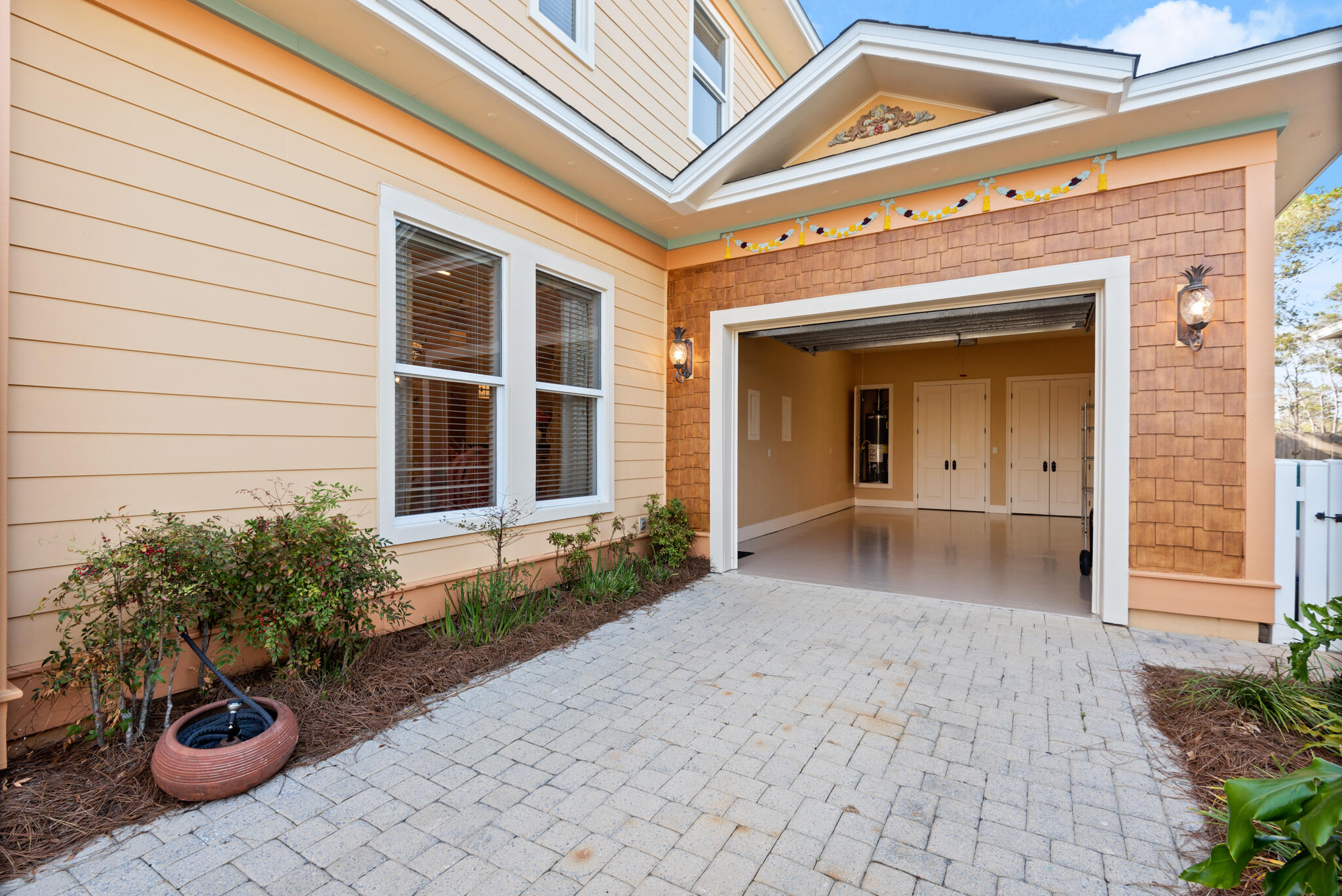 SOVEREIGN ISLE - Residential