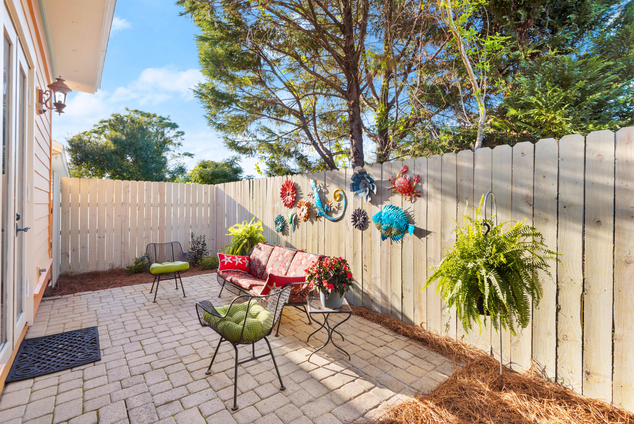 SOVEREIGN ISLE - Residential