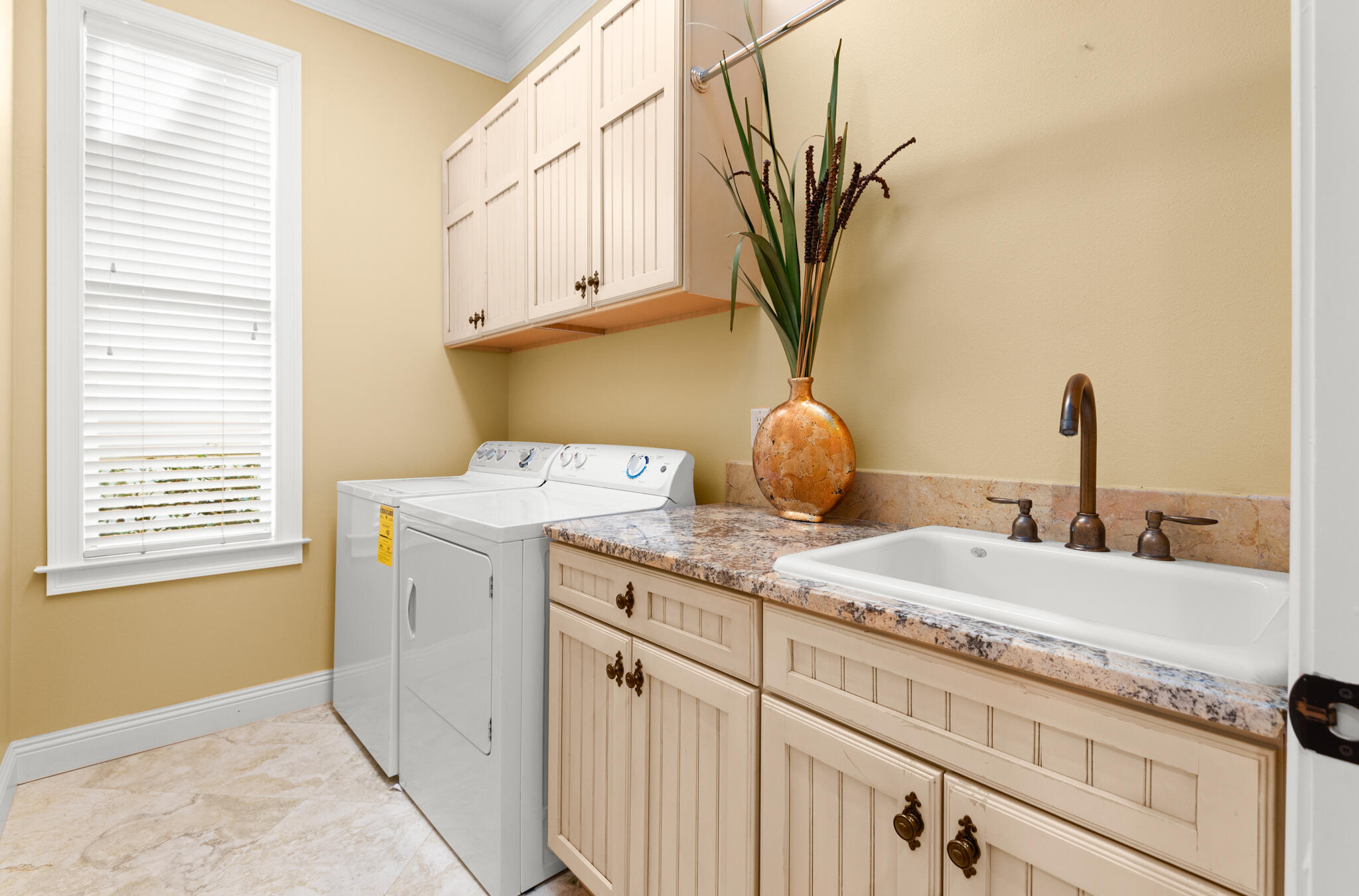 SOVEREIGN ISLE - Residential