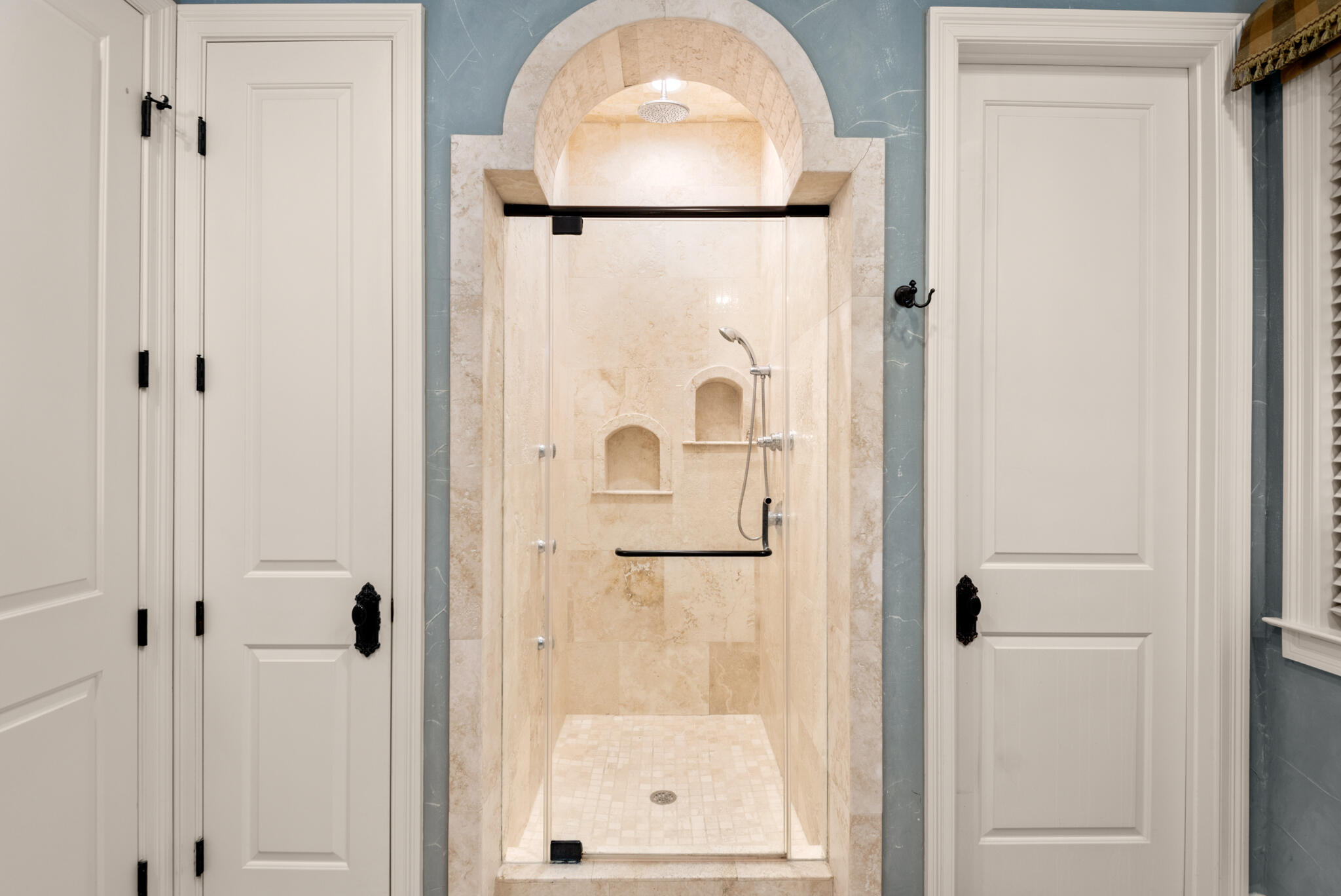 SOVEREIGN ISLE - Residential