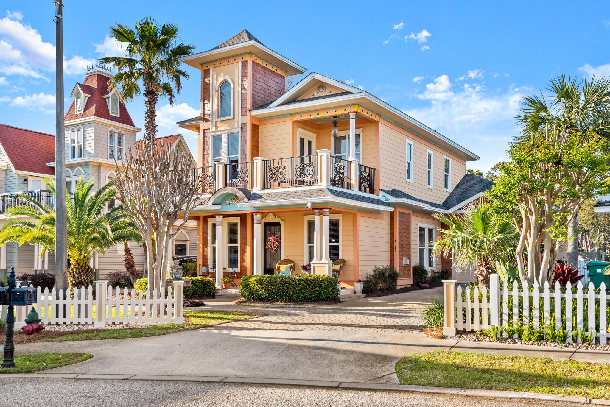 SOVEREIGN ISLE - Residential