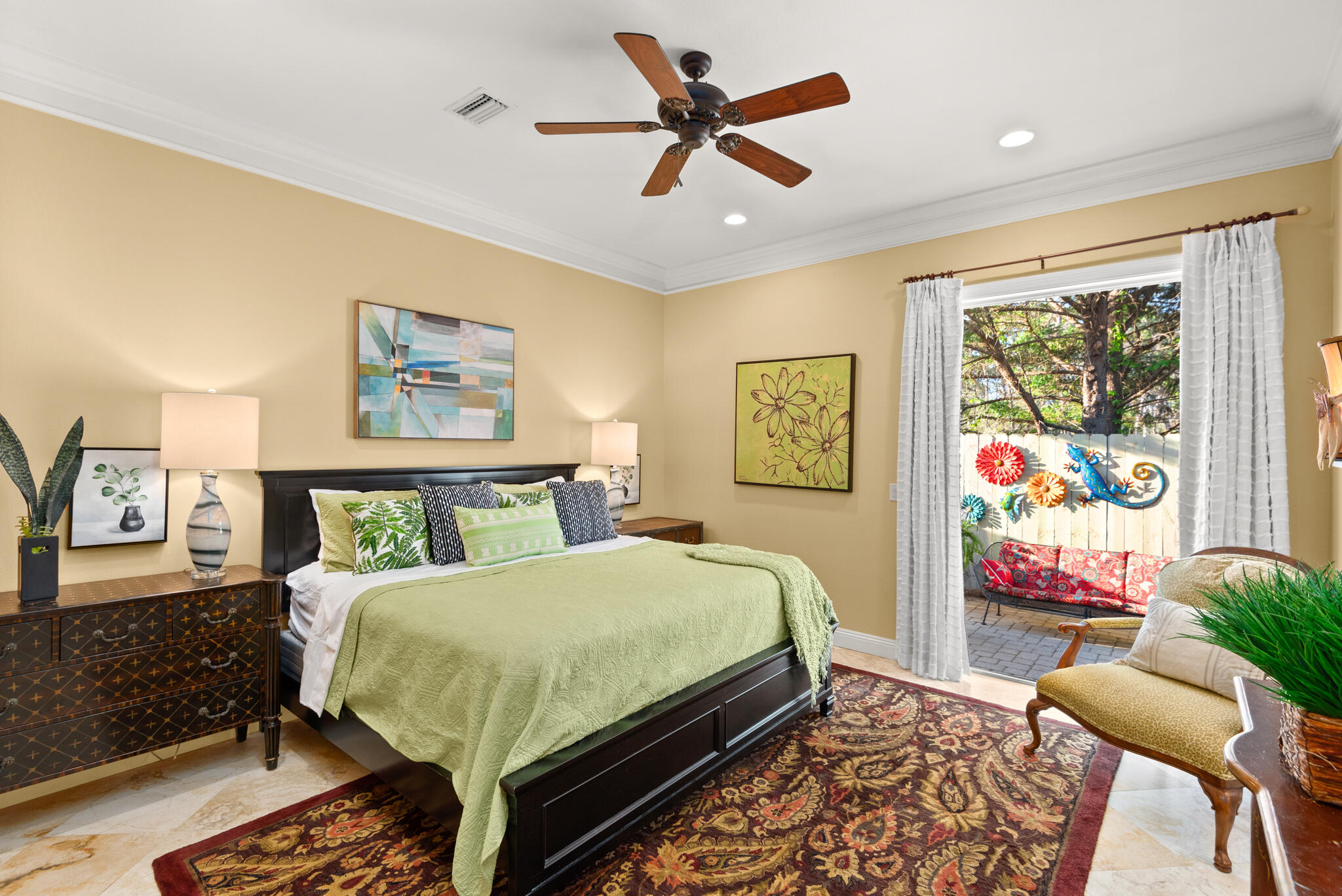 SOVEREIGN ISLE - Residential