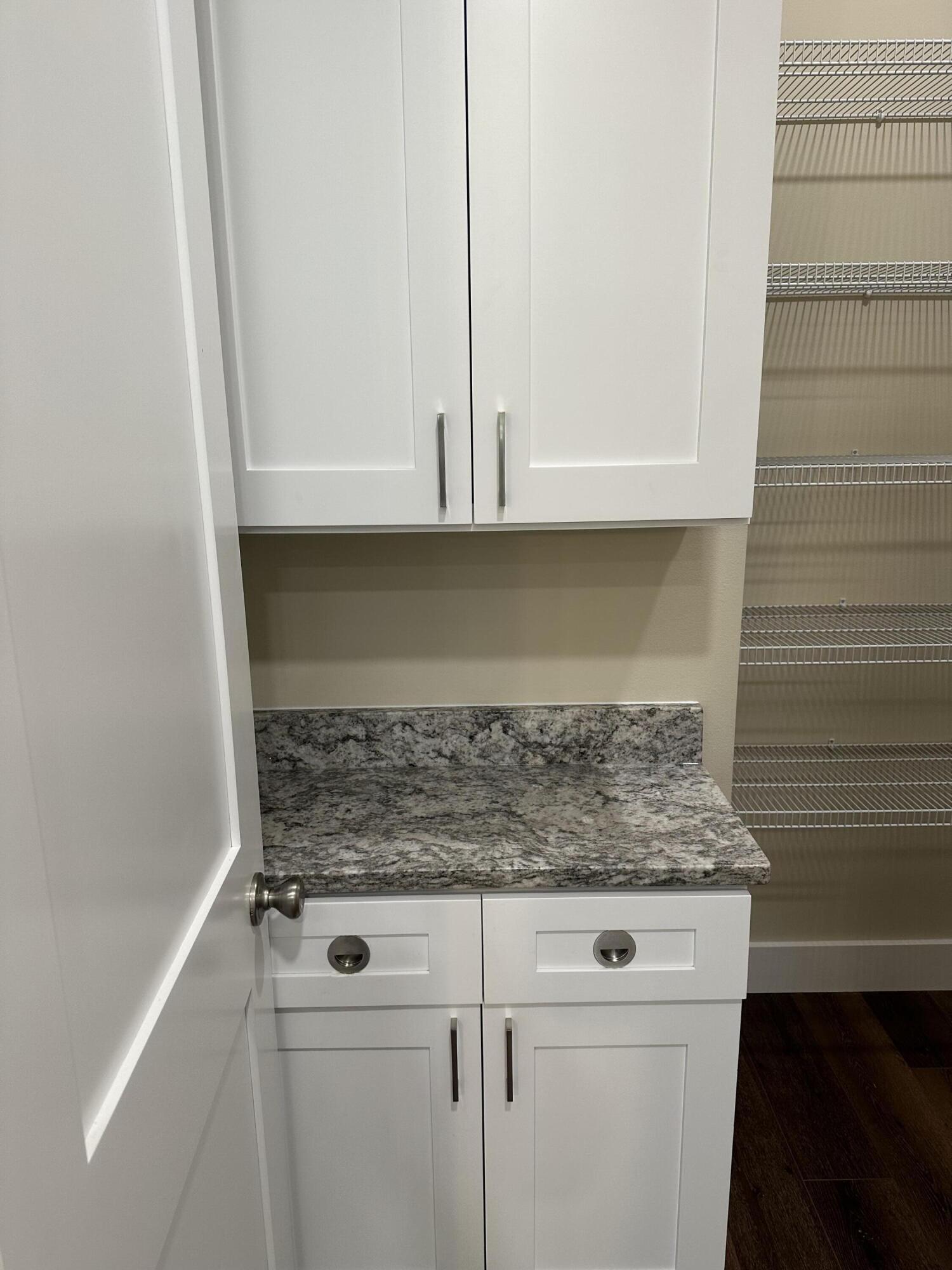 KELLYS 3RD ADDN TO DESTIN - Residential Lease