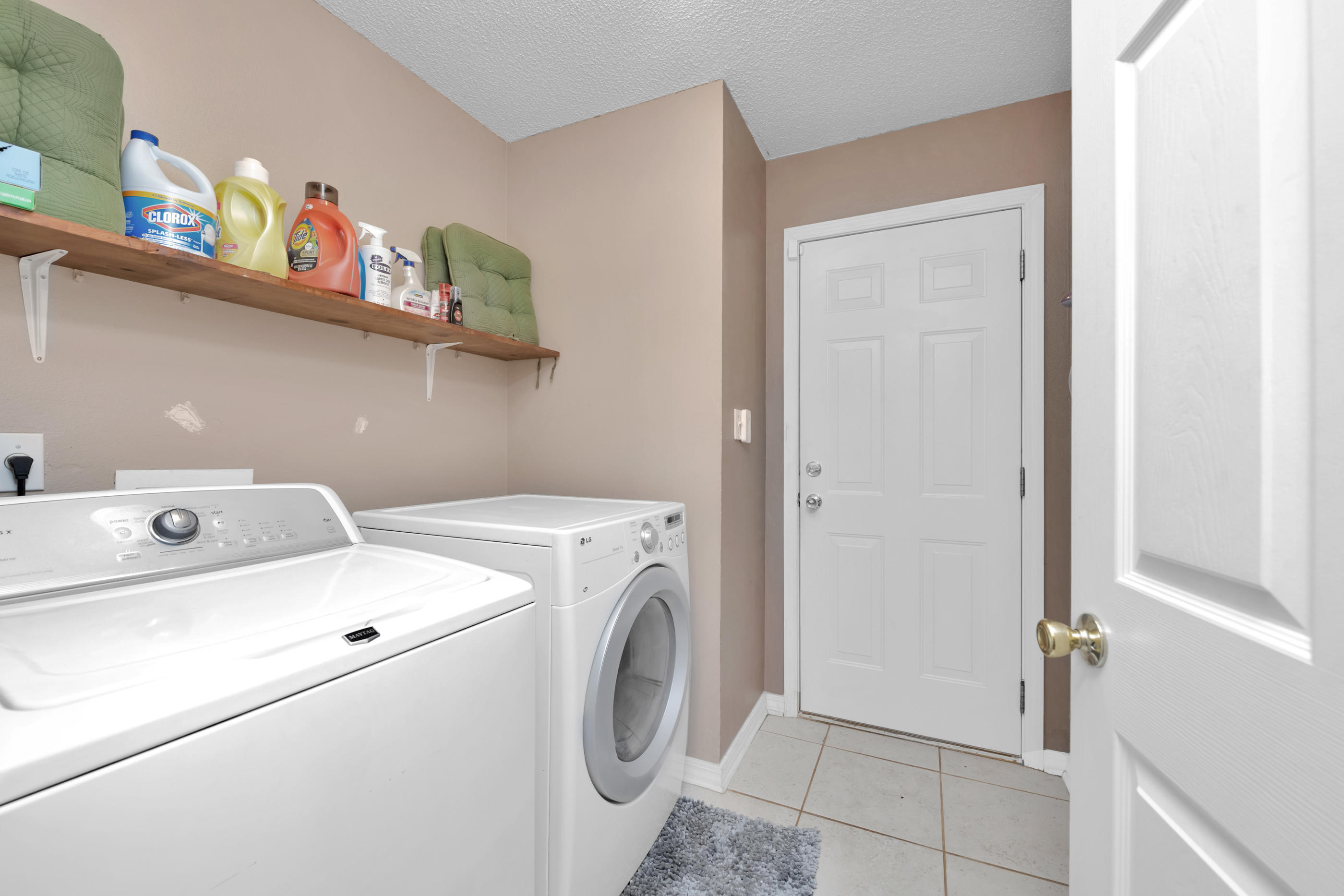 HIDDEN ESTATES - Residential