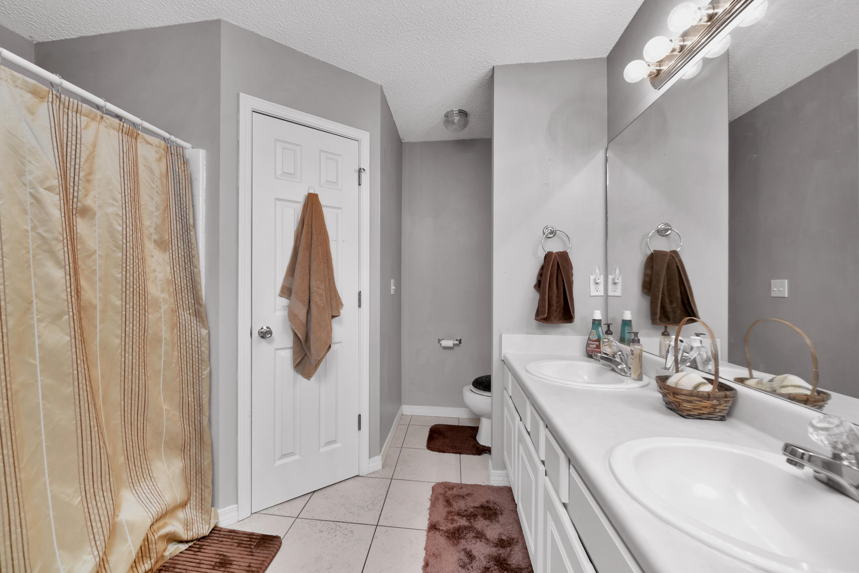 HIDDEN ESTATES - Residential