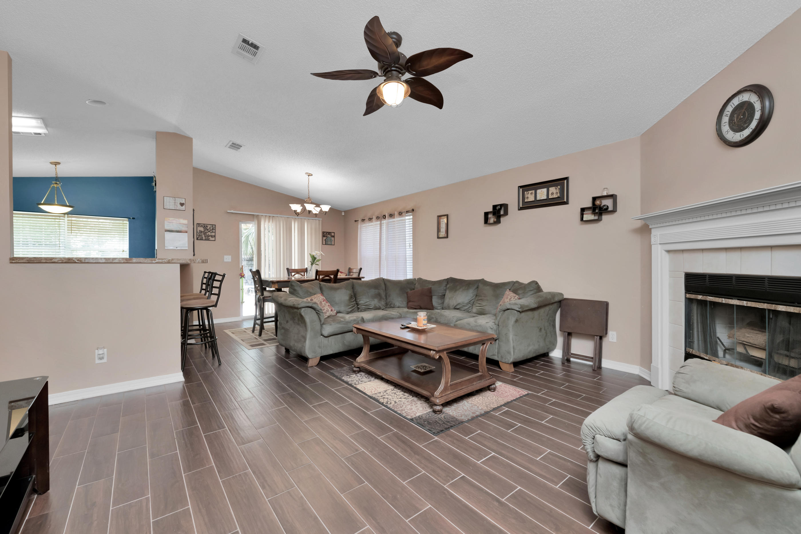 HIDDEN ESTATES - Residential