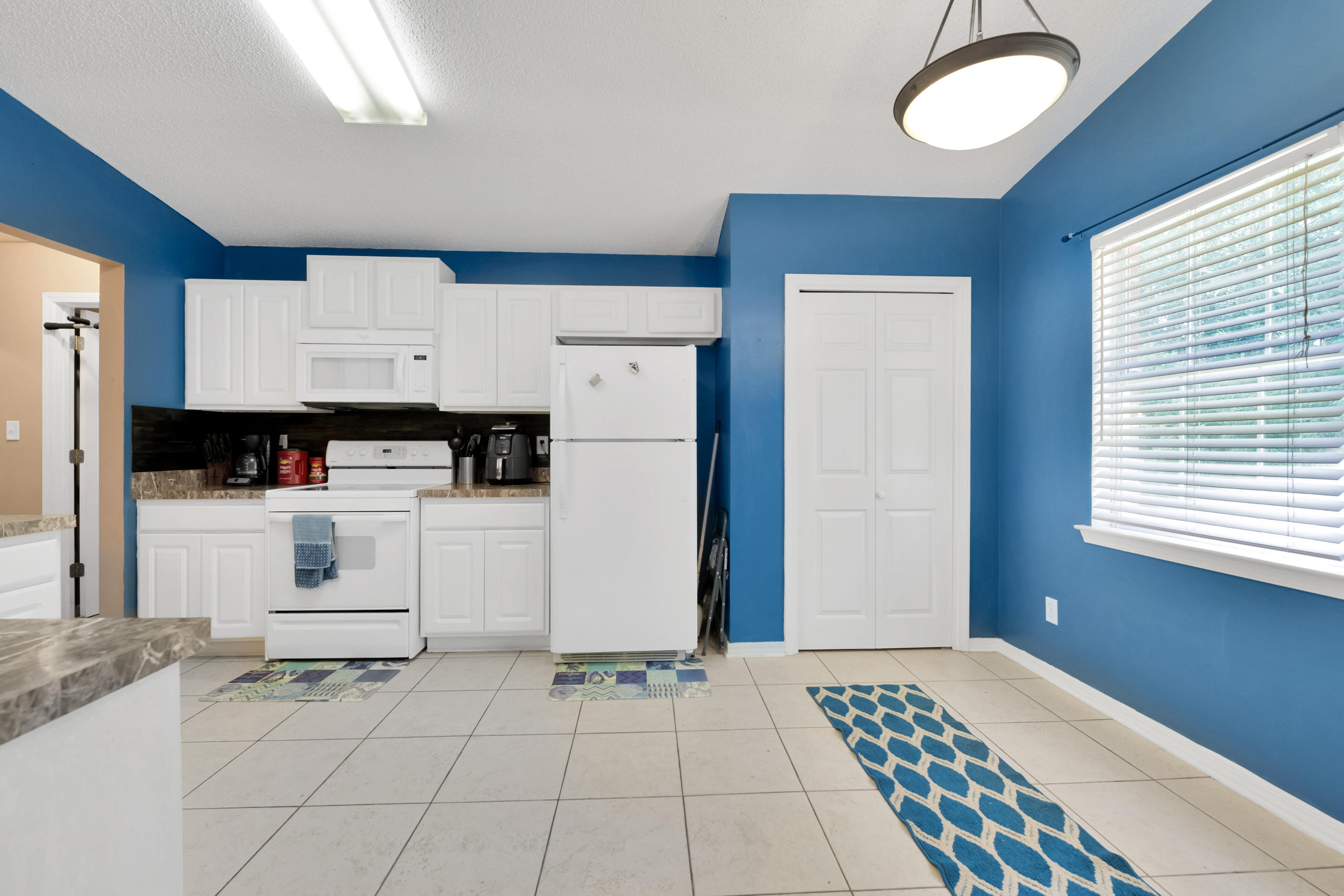 HIDDEN ESTATES - Residential