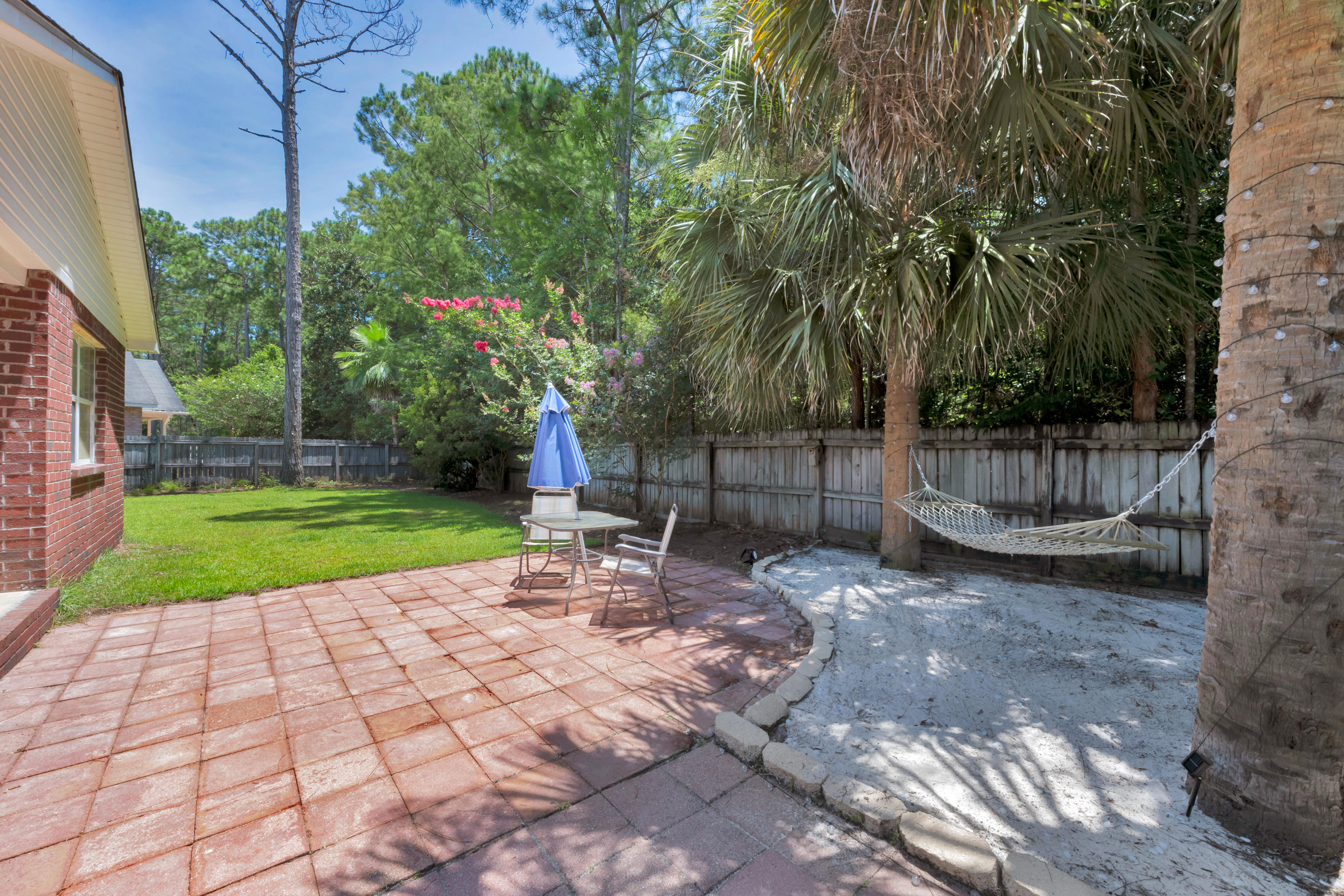 HIDDEN ESTATES - Residential