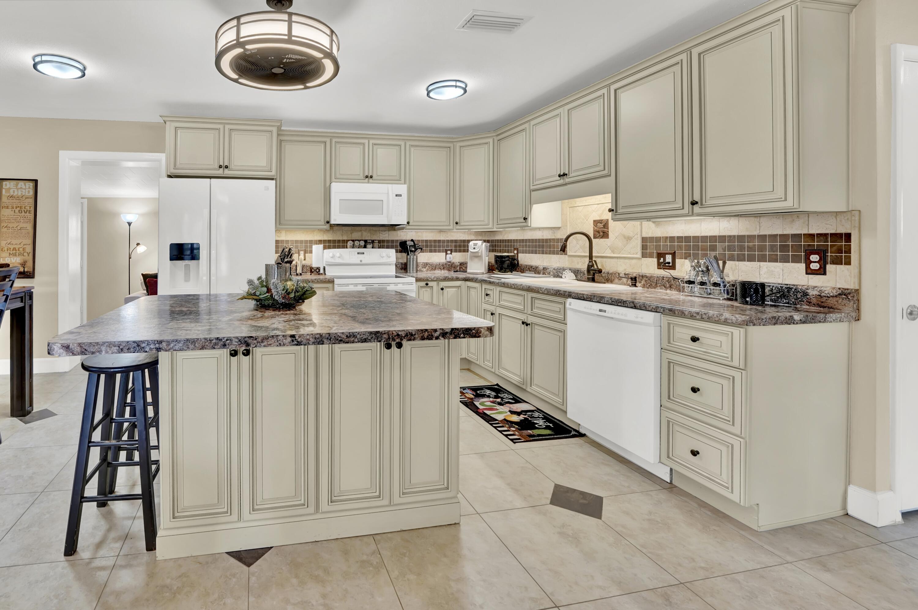 SANTASIA PARK LOTS 1 BLK A - Residential