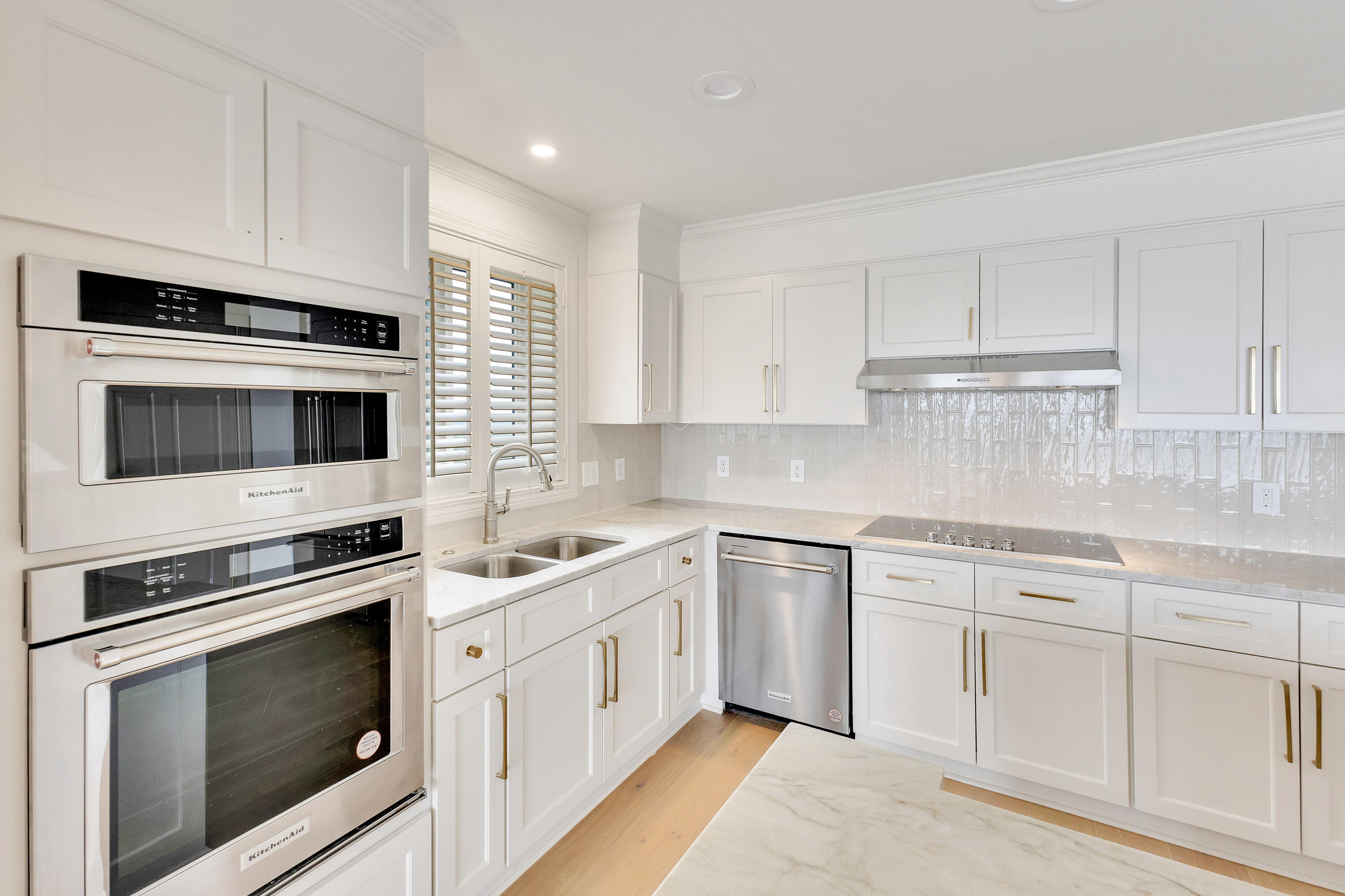SOUTHWINDS III - Residential