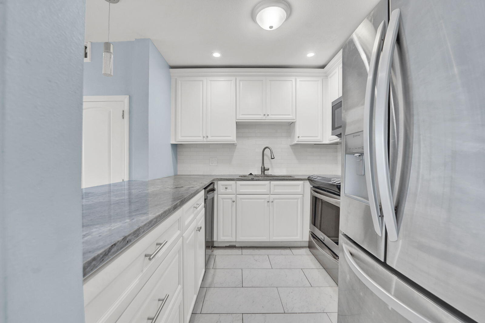 BAY POINT STUDIO VILLAS 3 CONDO - Residential