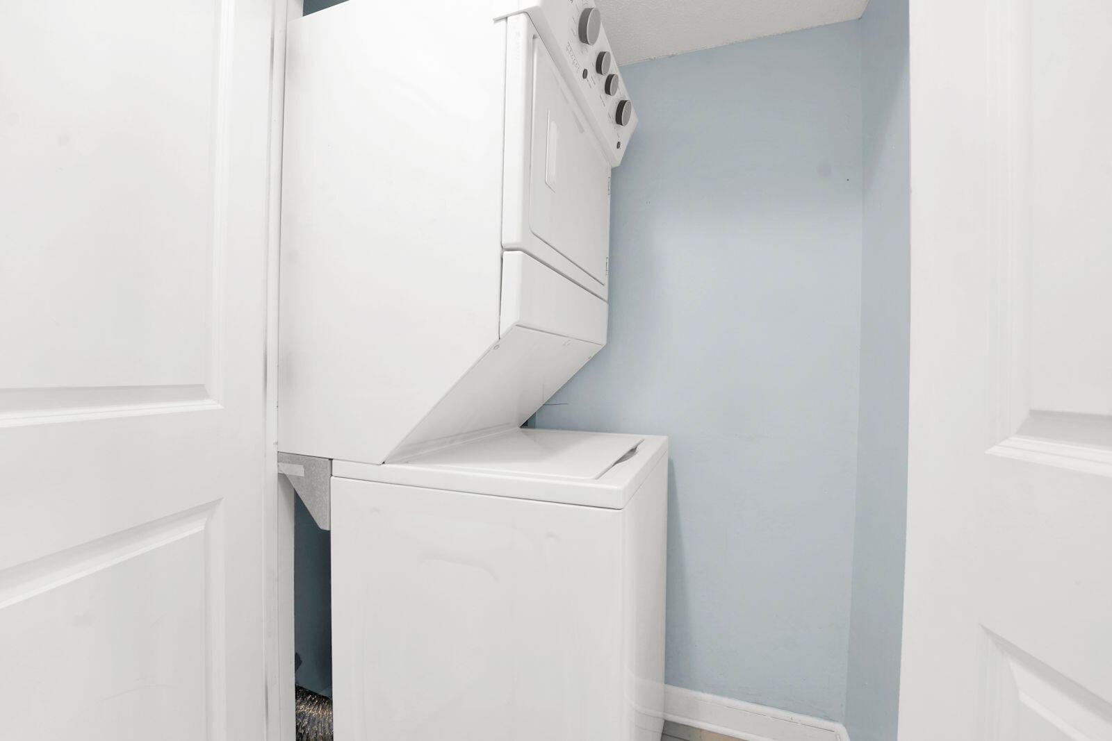 BAY POINT STUDIO VILLAS 3 CONDO - Residential