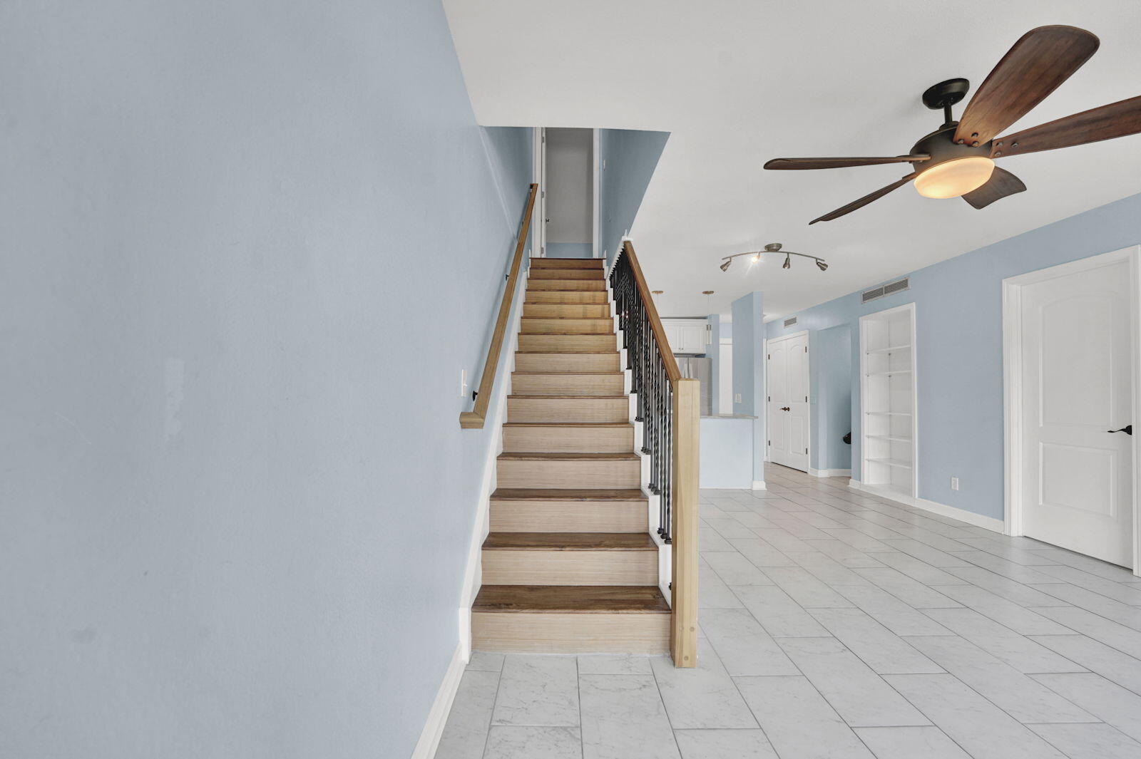 BAY POINT STUDIO VILLAS 3 CONDO - Residential