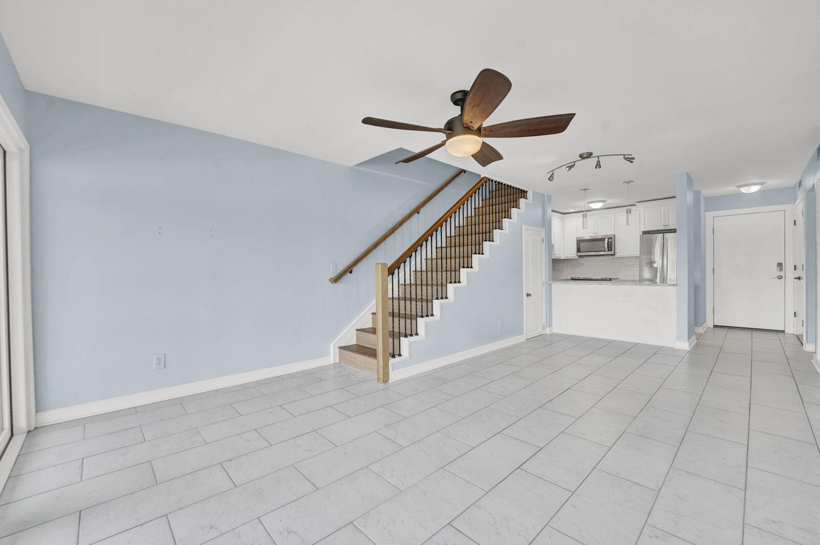 BAY POINT STUDIO VILLAS 3 CONDO - Residential