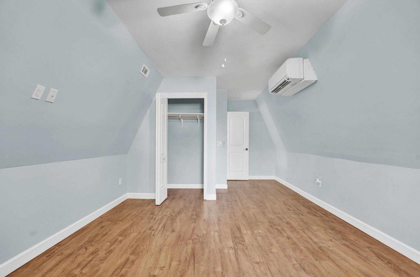 BAY POINT STUDIO VILLAS 3 CONDO - Residential