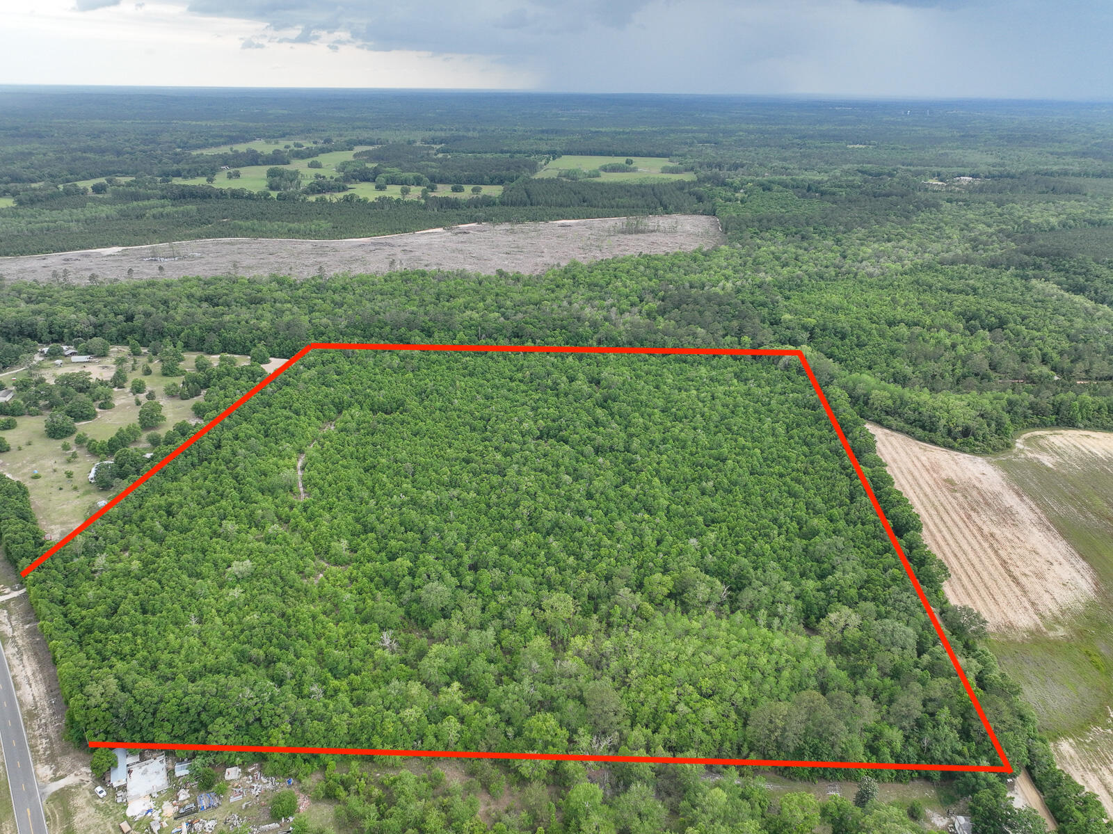 METES & BOUNDS - Land