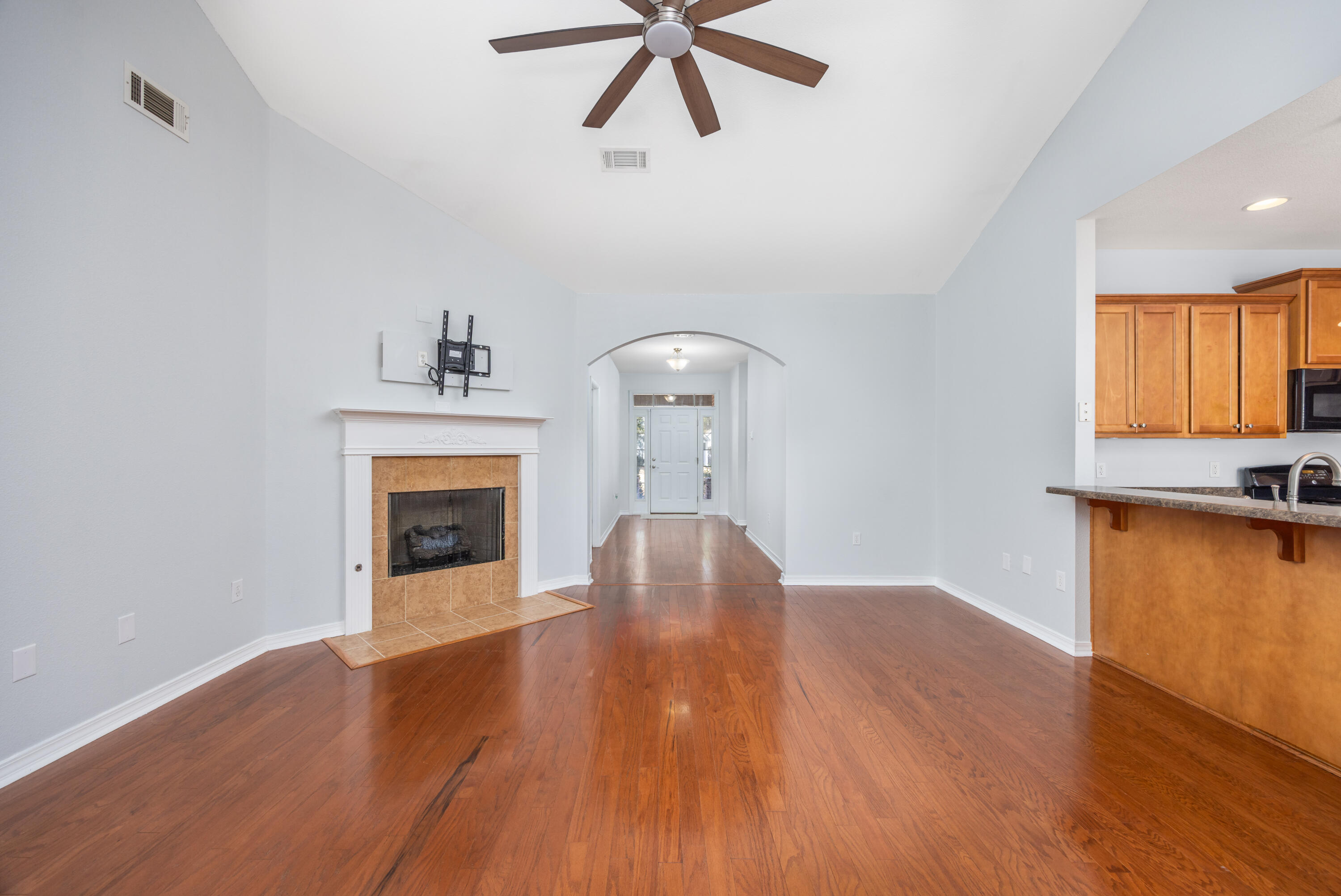 HAMMOCK BAY - Residential