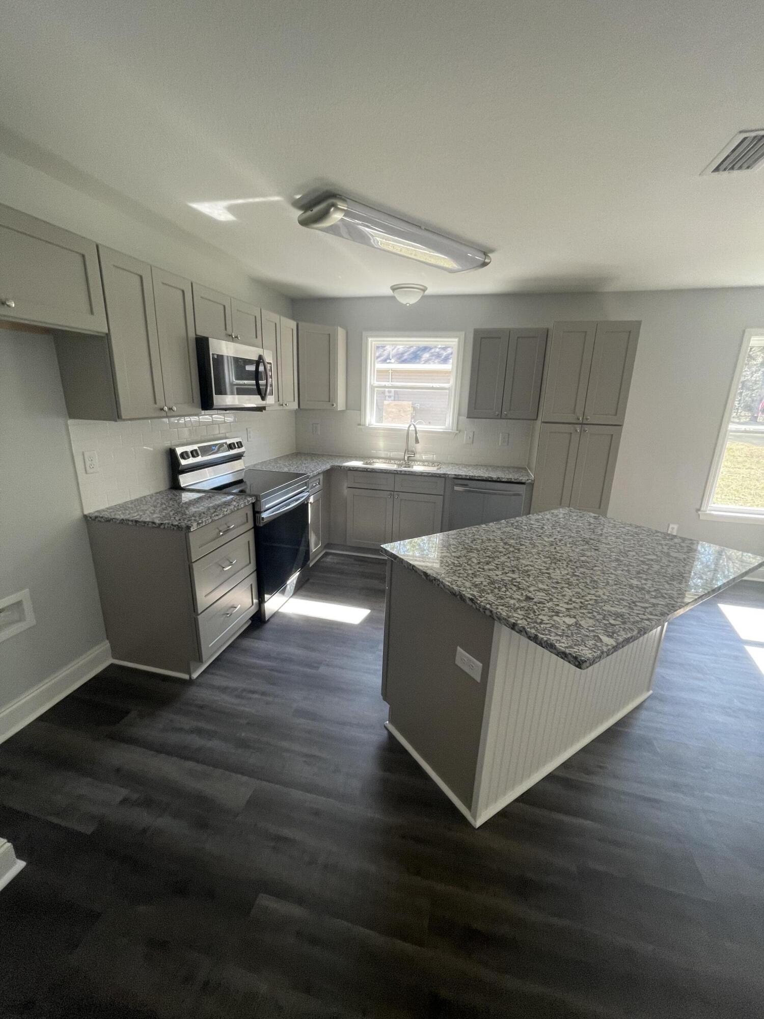 HOLLEY GROVE SOUTH - Residential