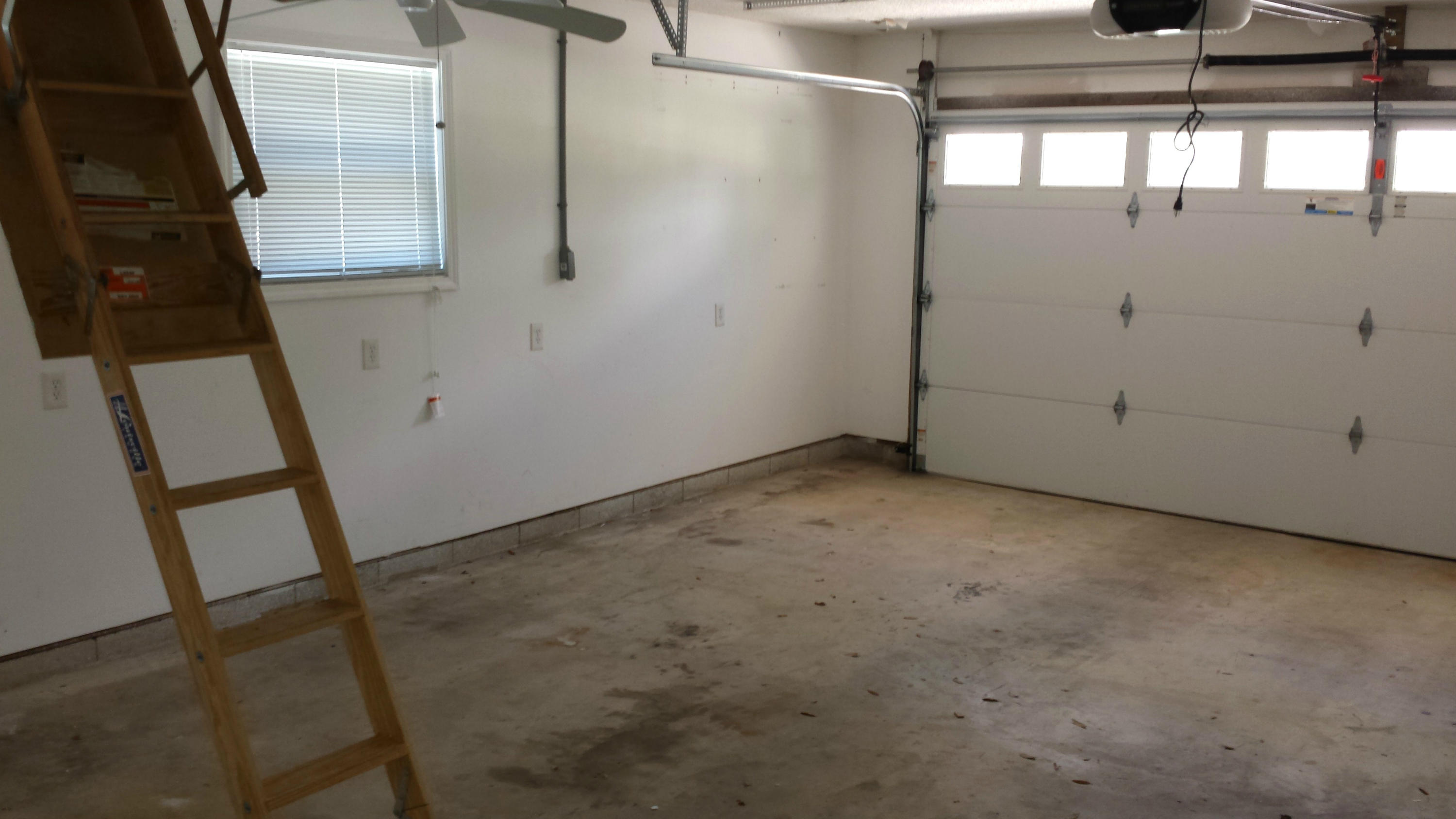 LAKE LORRAINE ESTATES 1 - Residential