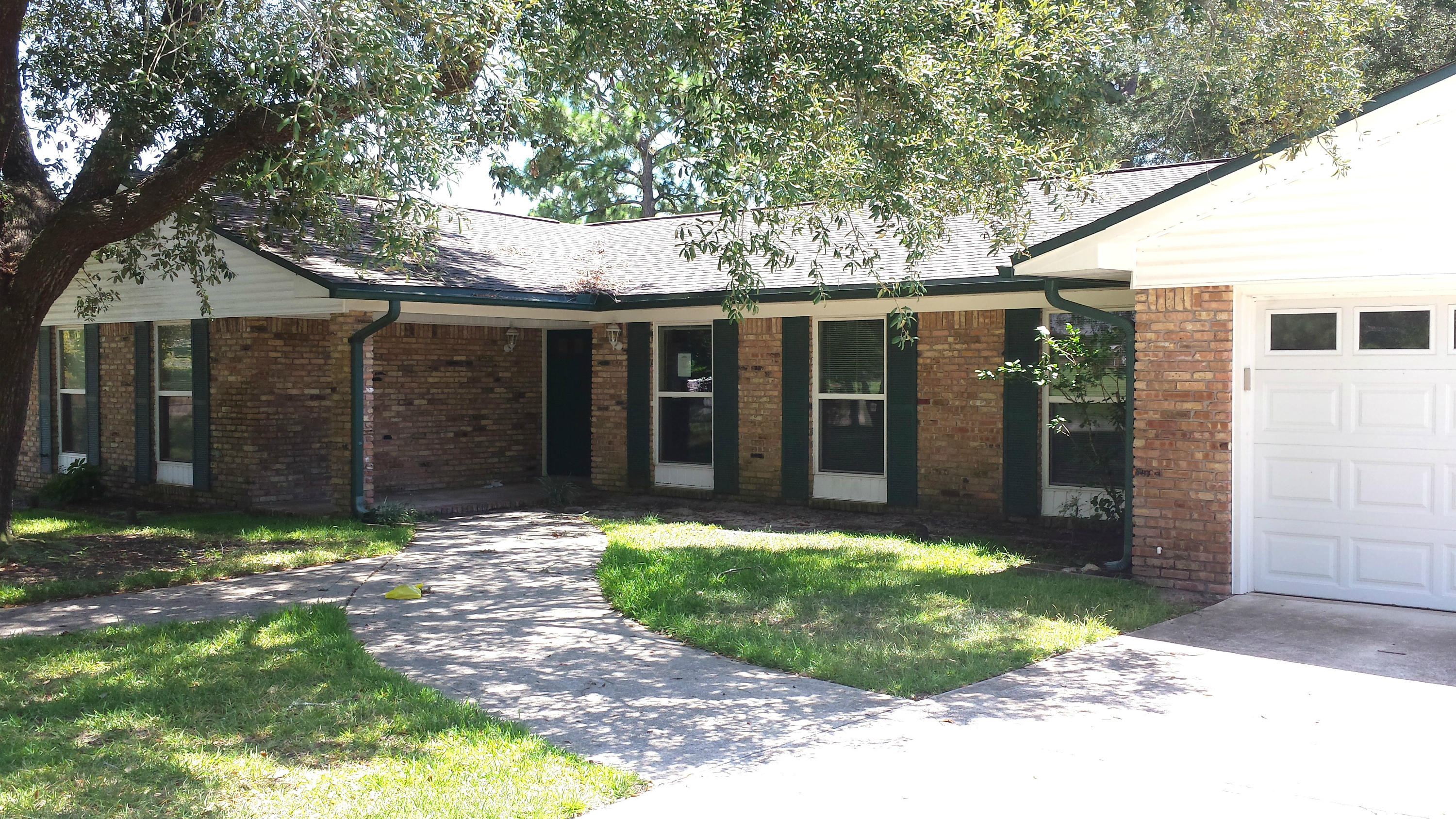 LAKE LORRAINE ESTATES 1 - Residential