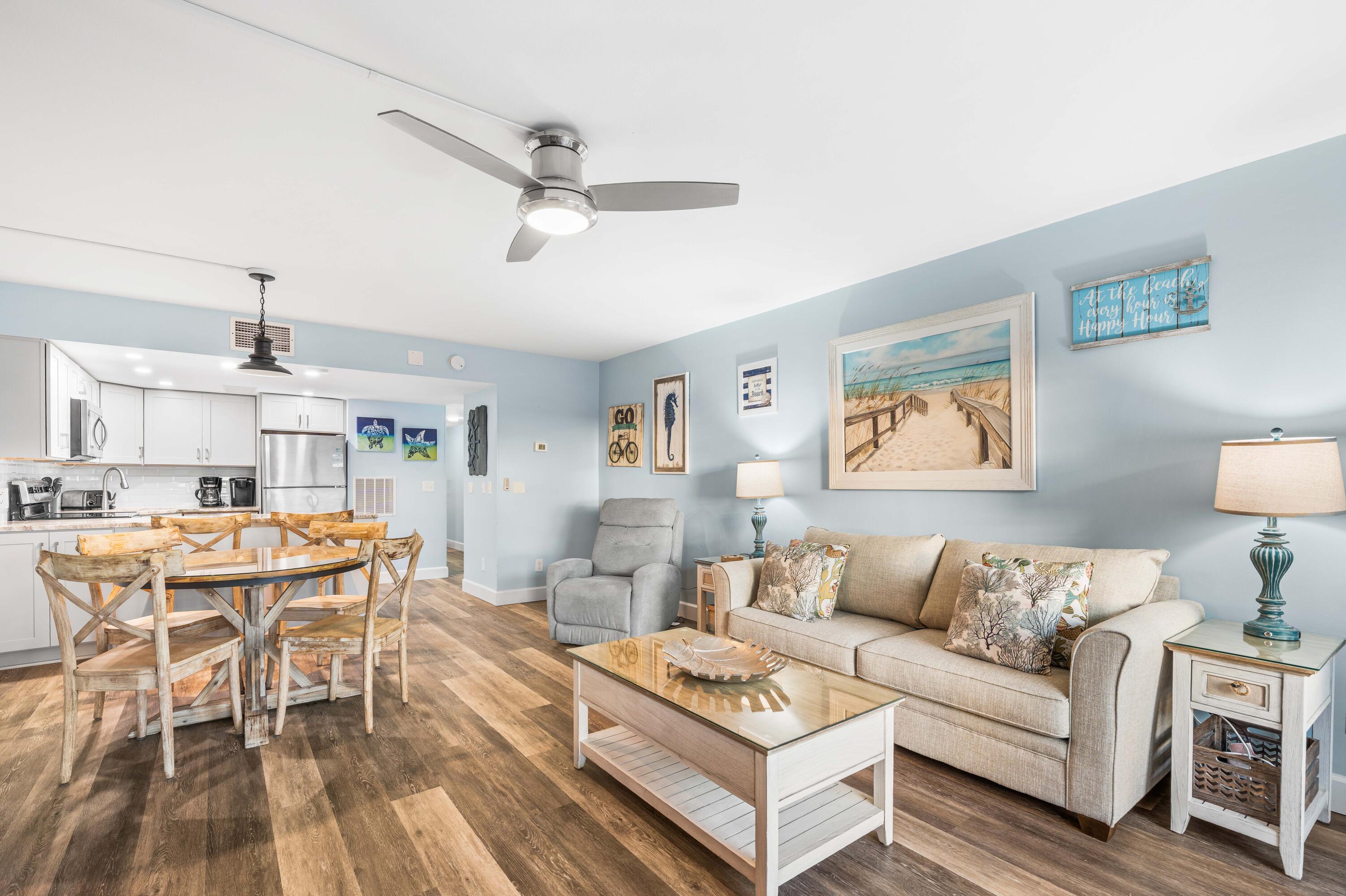 HOLIDAY SURF & RACQUET CLUB - Residential