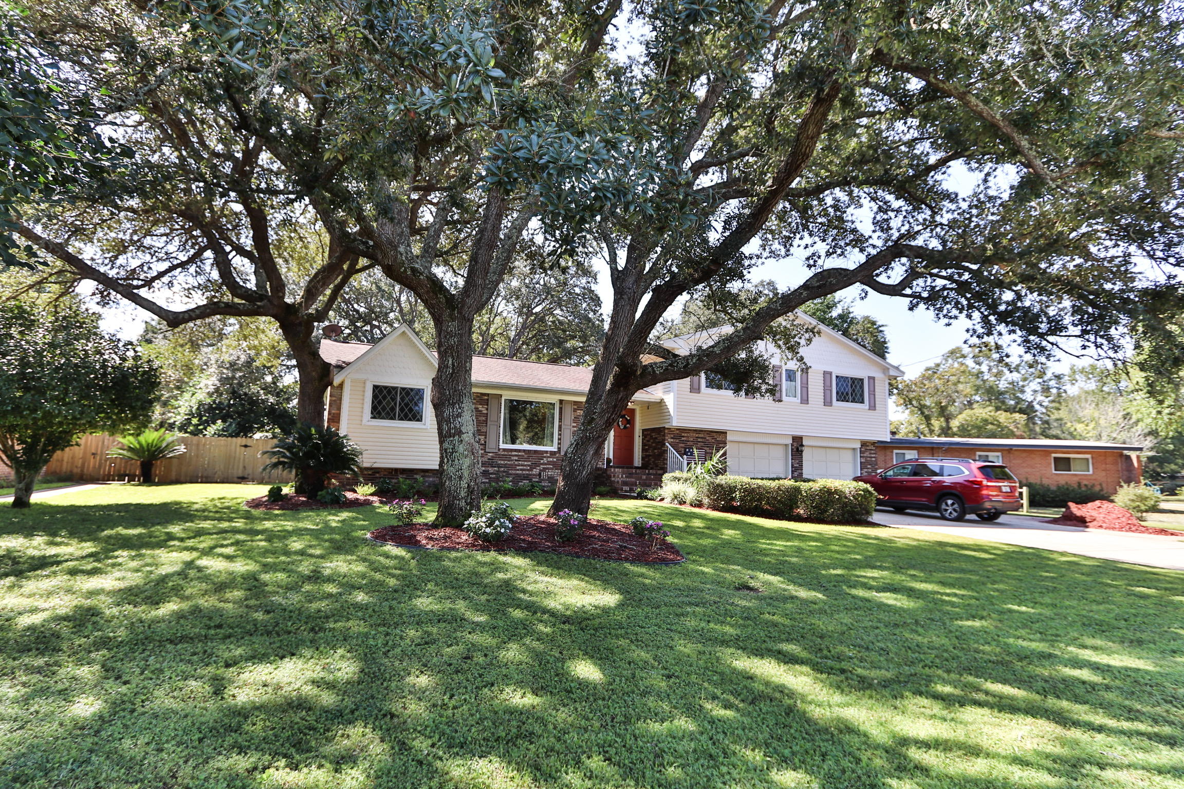 FOREST PLACE S/D - Residential