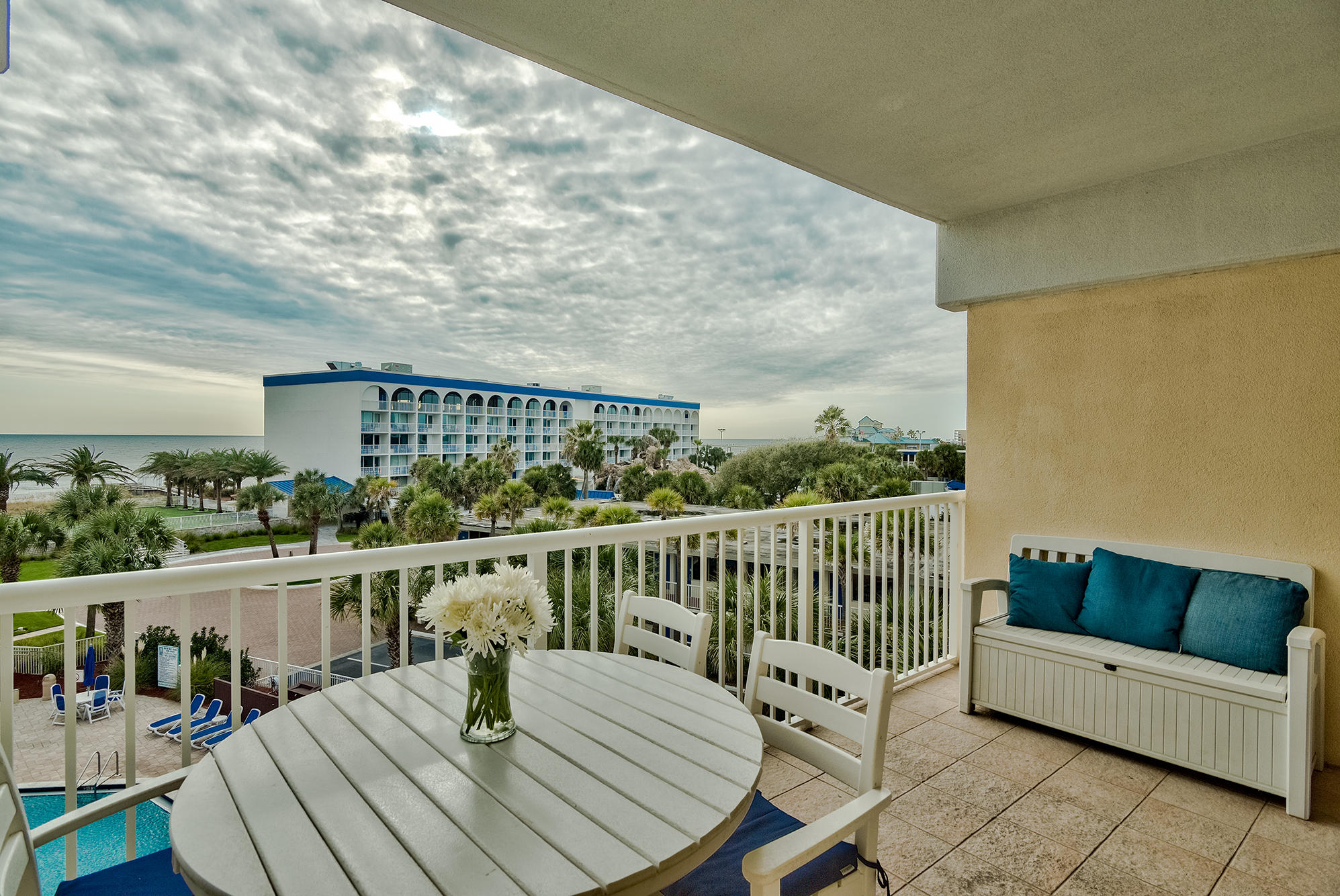 DESTIN WEST BEACH & BAY RESORT-GULFSIDE - Residential