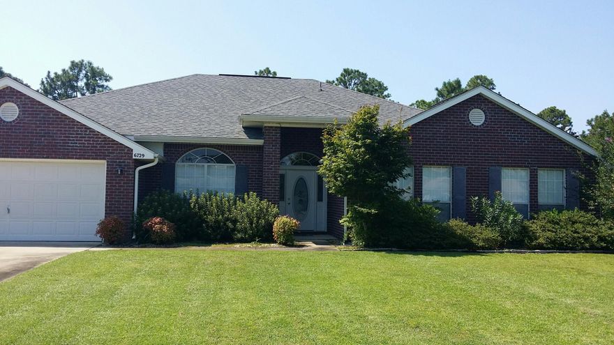 Short Sale. Nice spacious home that needs some work. There are some septic line issues in the slab and the pool needs work. Buyer to verify all pertinent information including square footage and lot dimensions. Property o be sold as is,