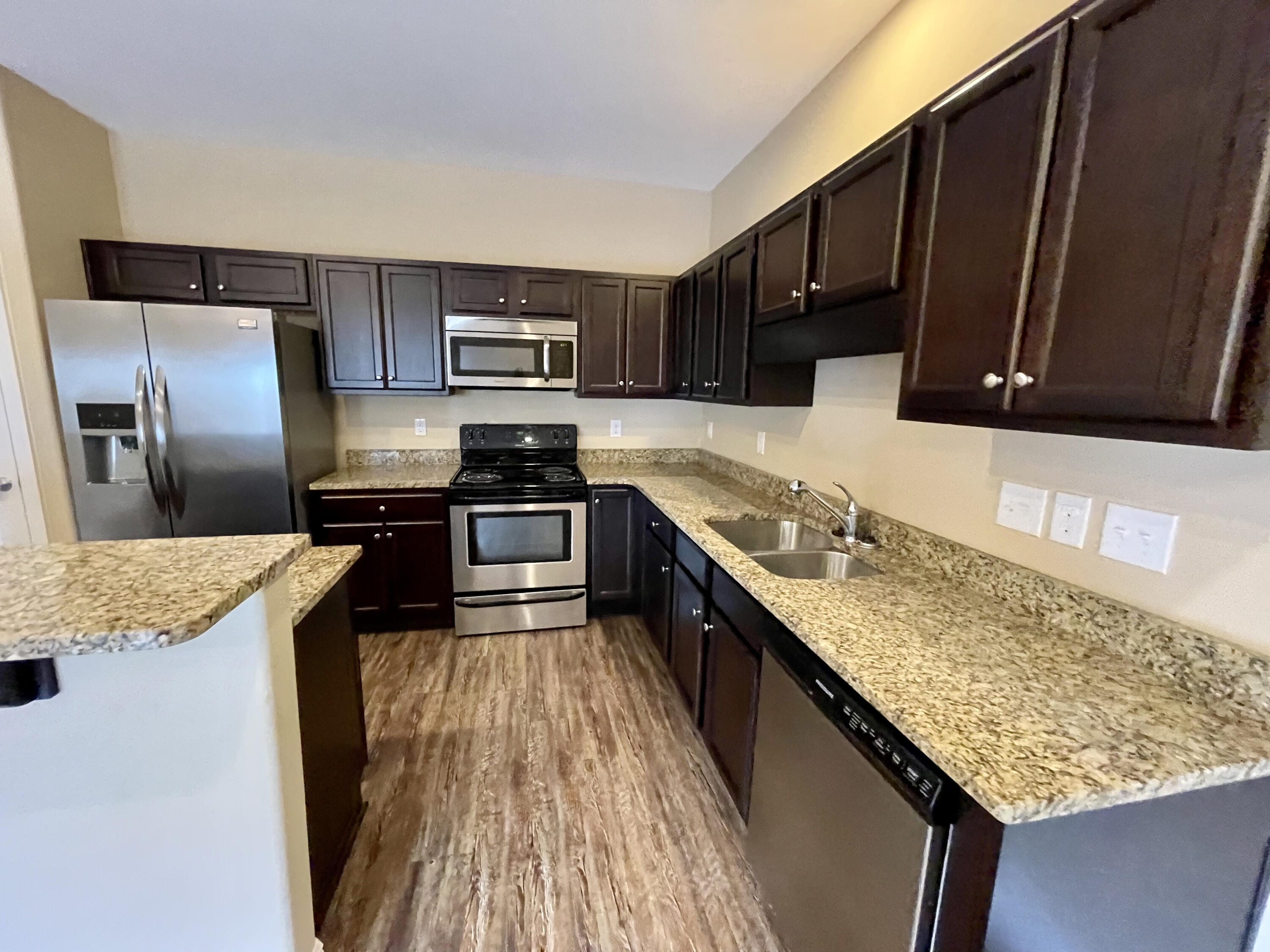 BAYOU WALK VILLAS WEST - Residential