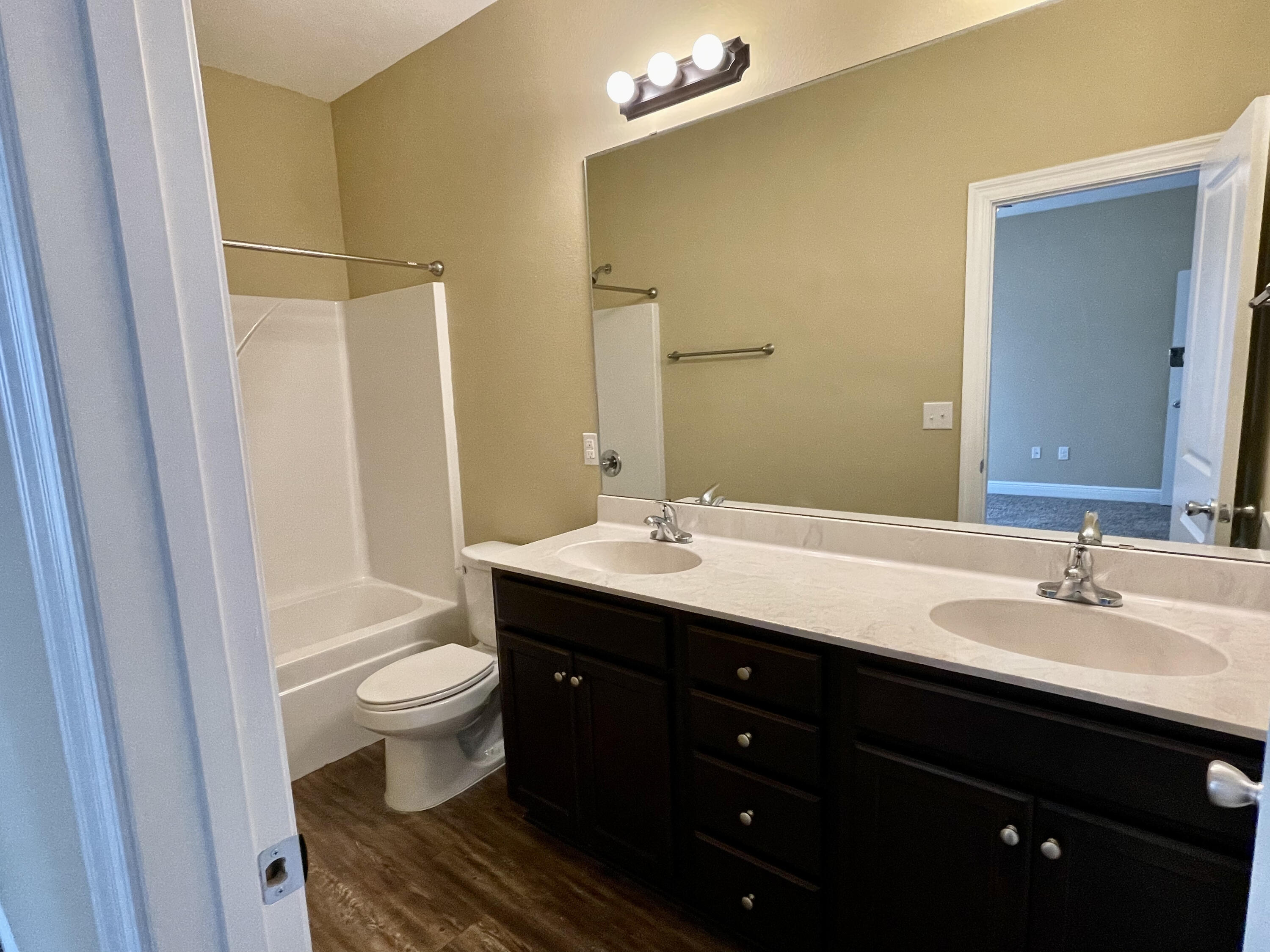 BAYOU WALK VILLAS WEST - Residential