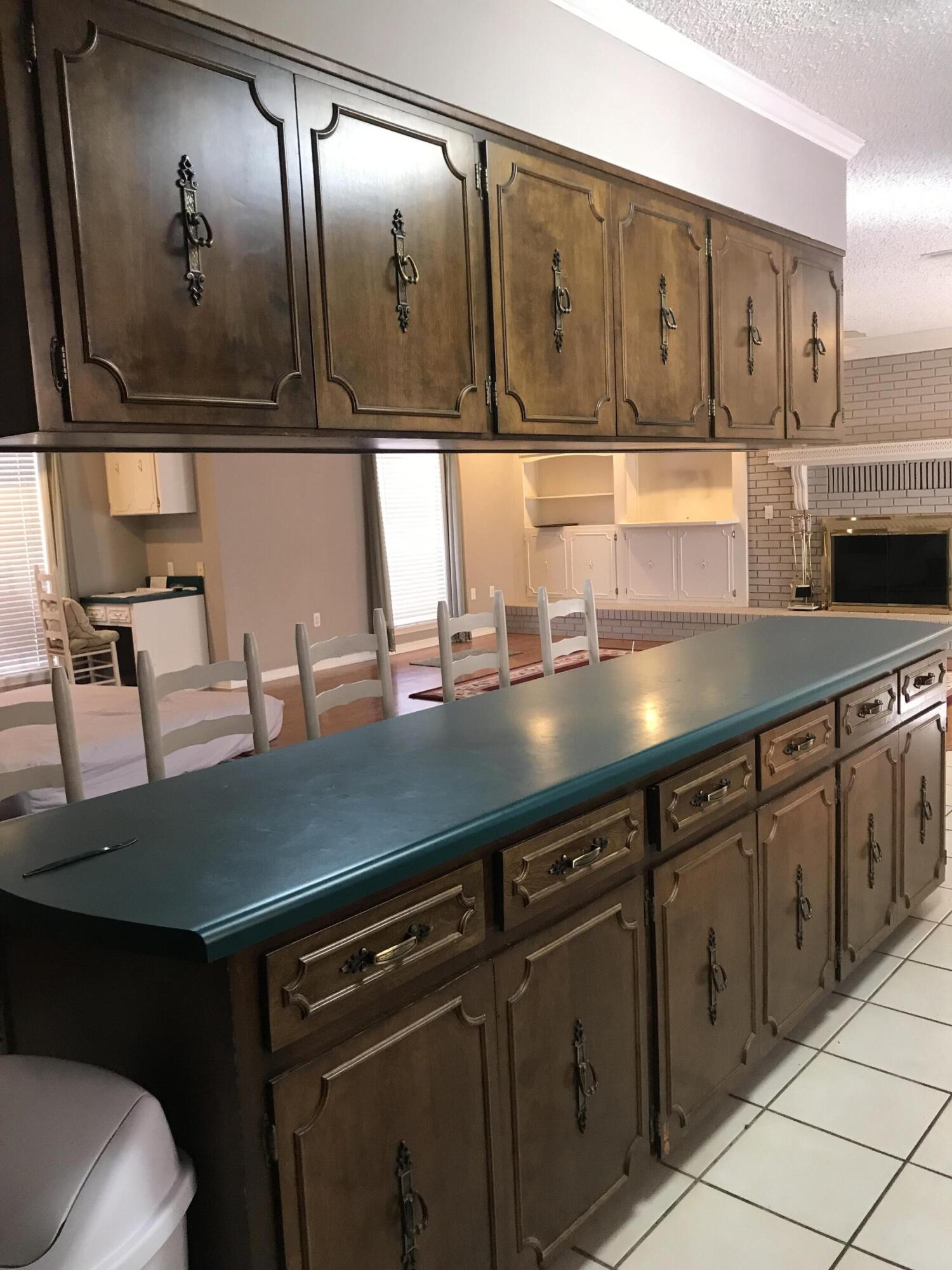 ADAMS POWELL - Residential Lease