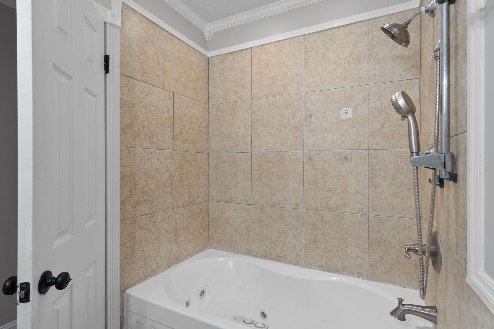 CAROL ANNE MANOR 1ST ADDN - Residential