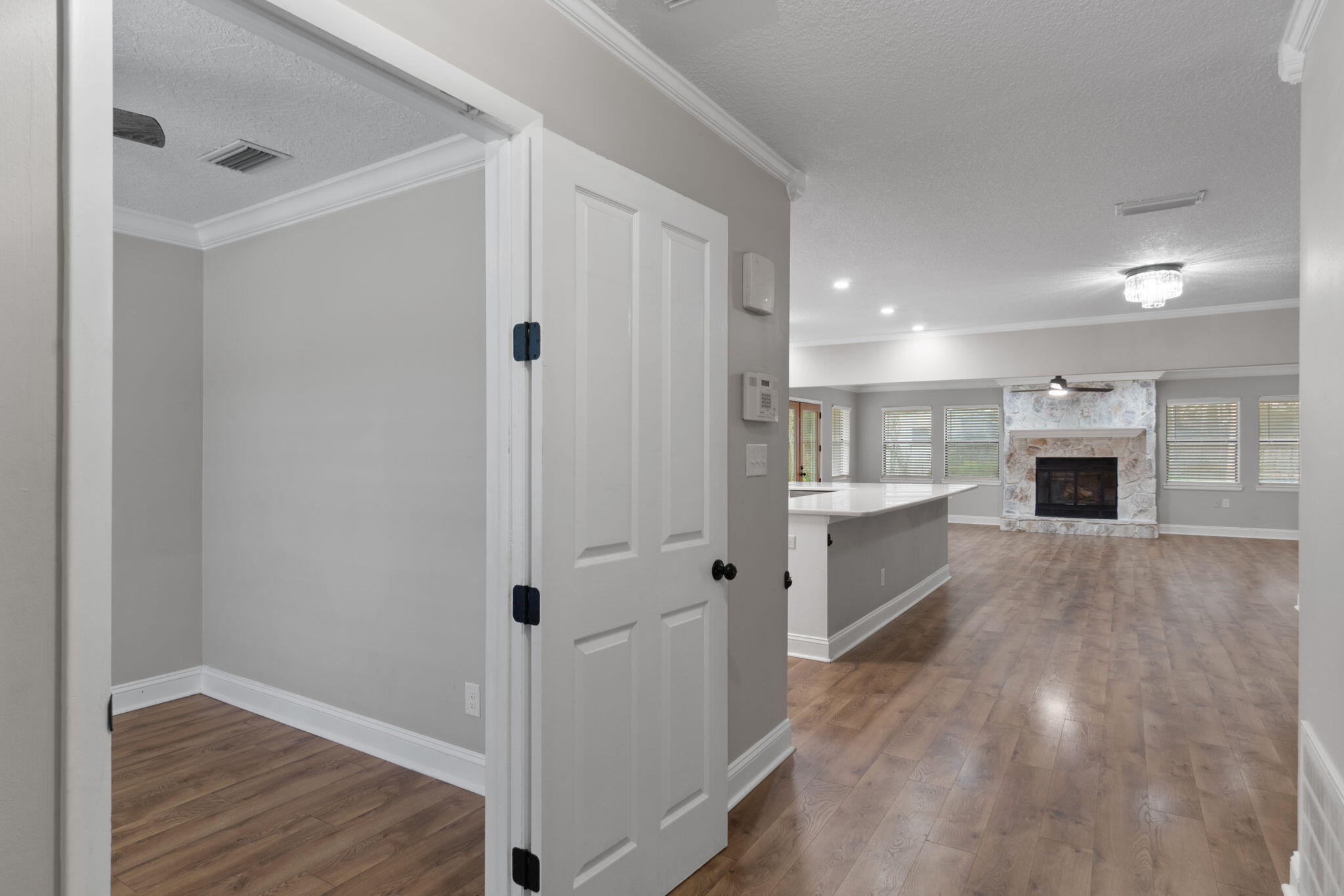 CAROL ANNE MANOR 1ST ADDN - Residential
