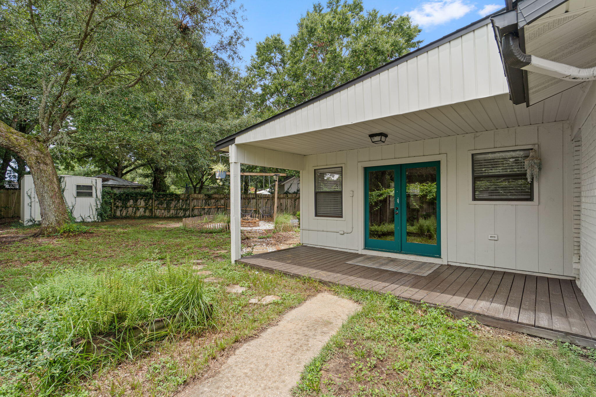 CAROL ANNE MANOR 1ST ADDN - Residential