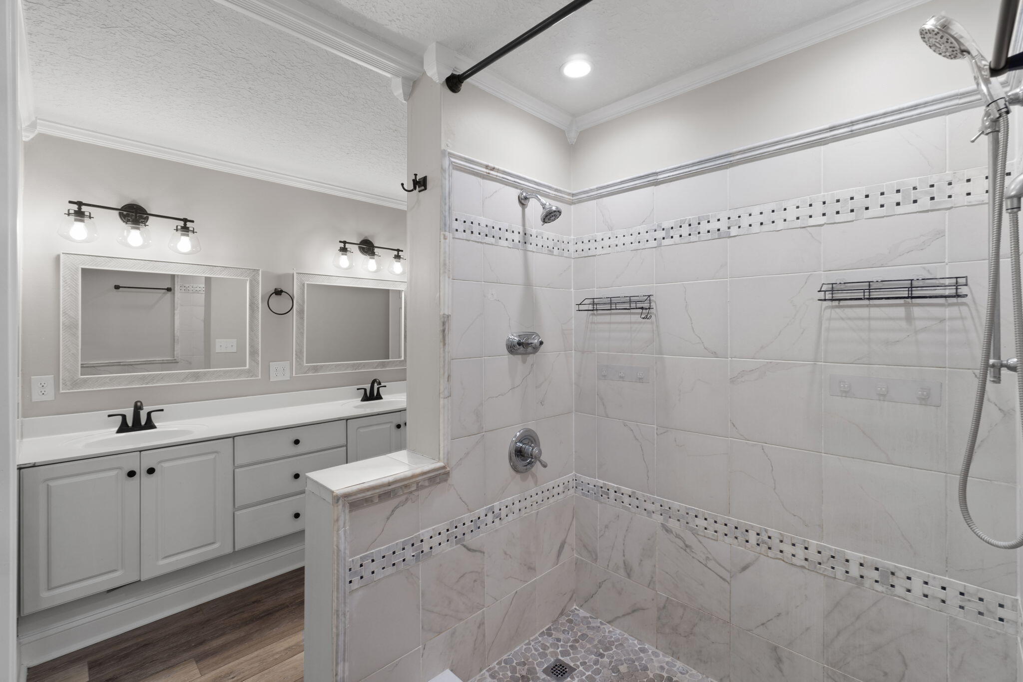 CAROL ANNE MANOR 1ST ADDN - Residential