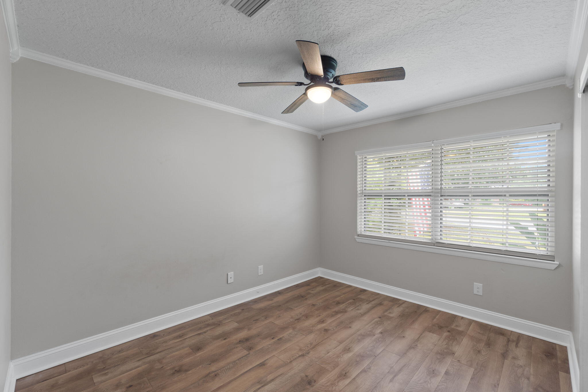 CAROL ANNE MANOR 1ST ADDN - Residential