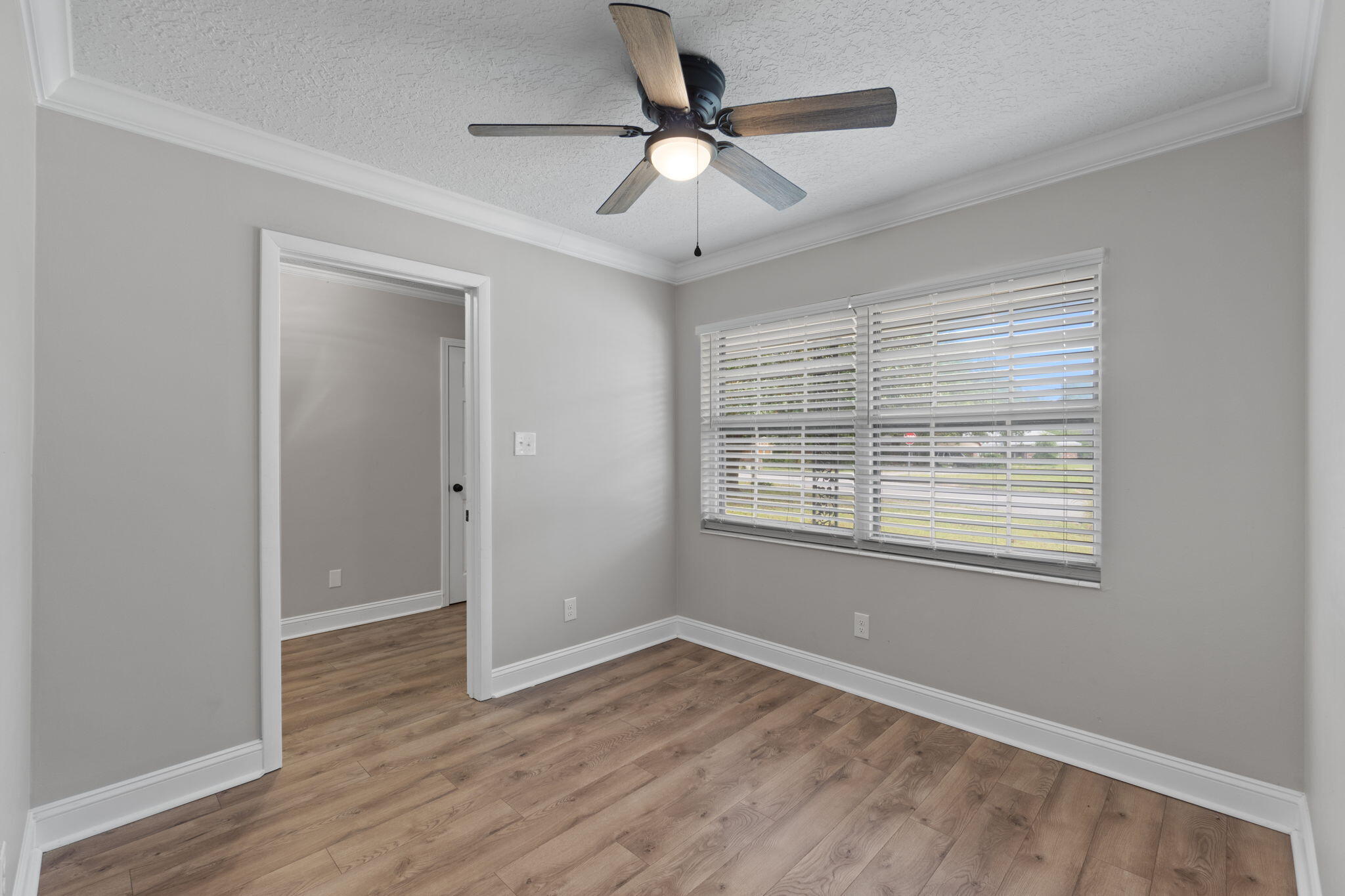 CAROL ANNE MANOR 1ST ADDN - Residential