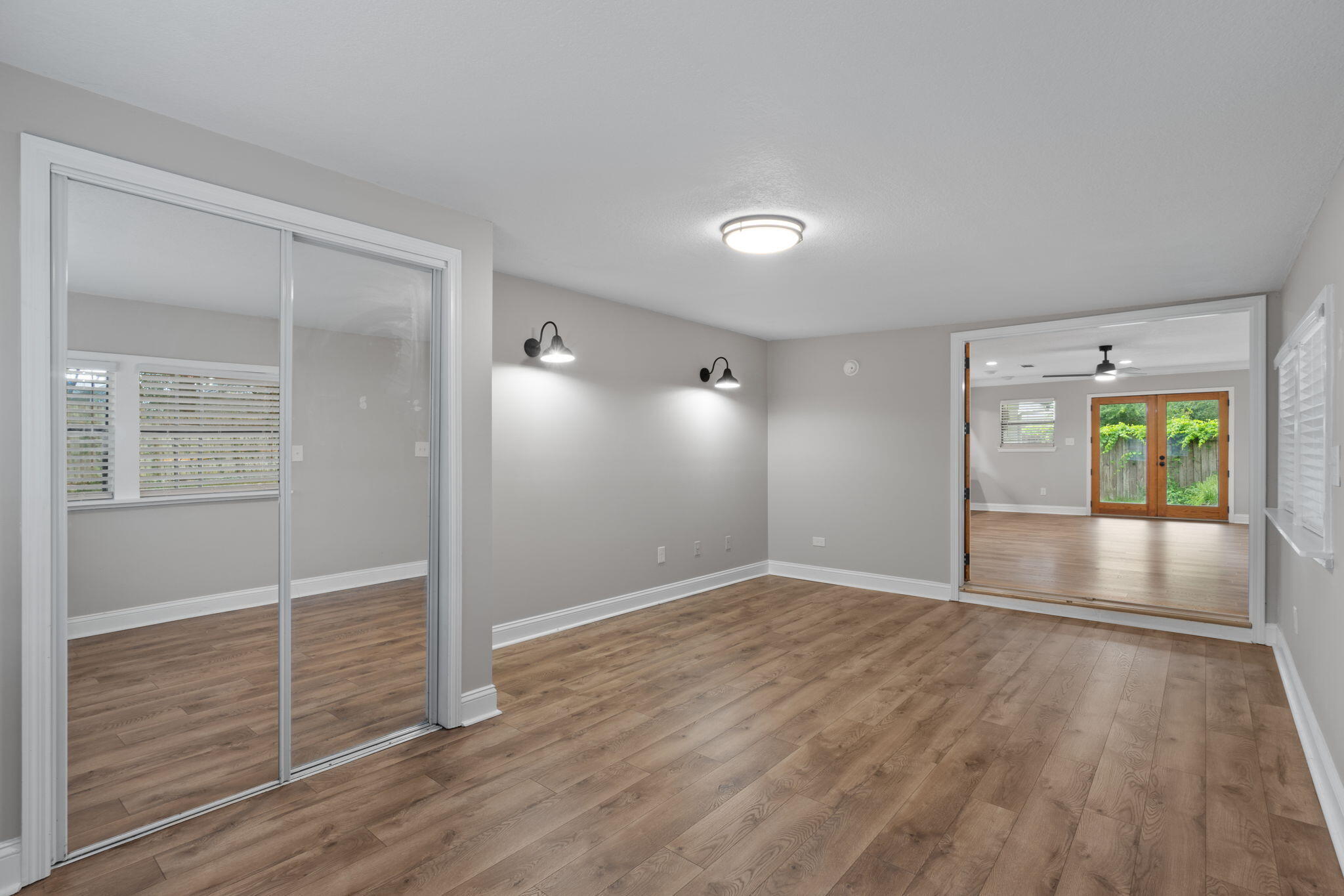 CAROL ANNE MANOR 1ST ADDN - Residential