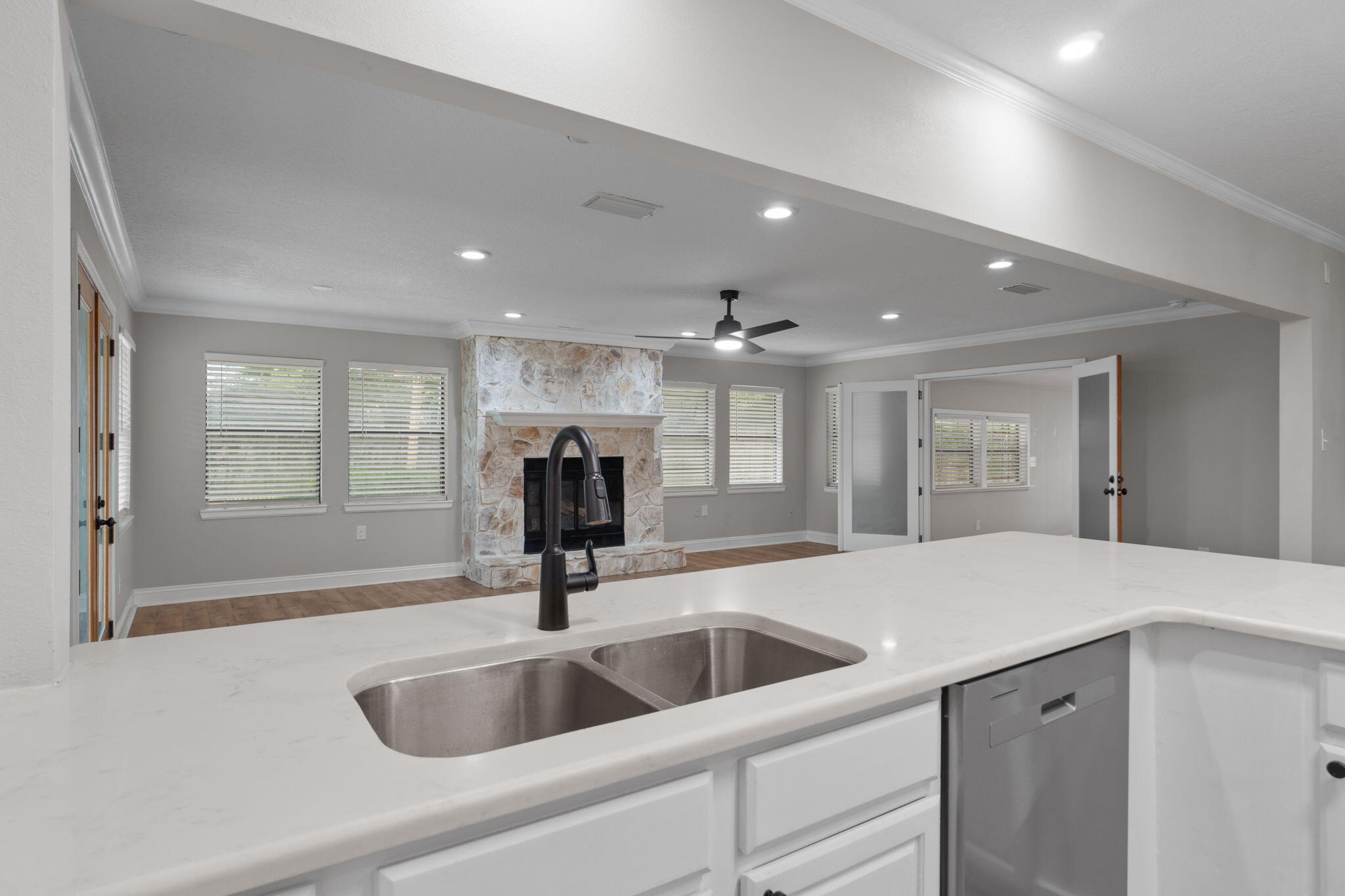 CAROL ANNE MANOR 1ST ADDN - Residential