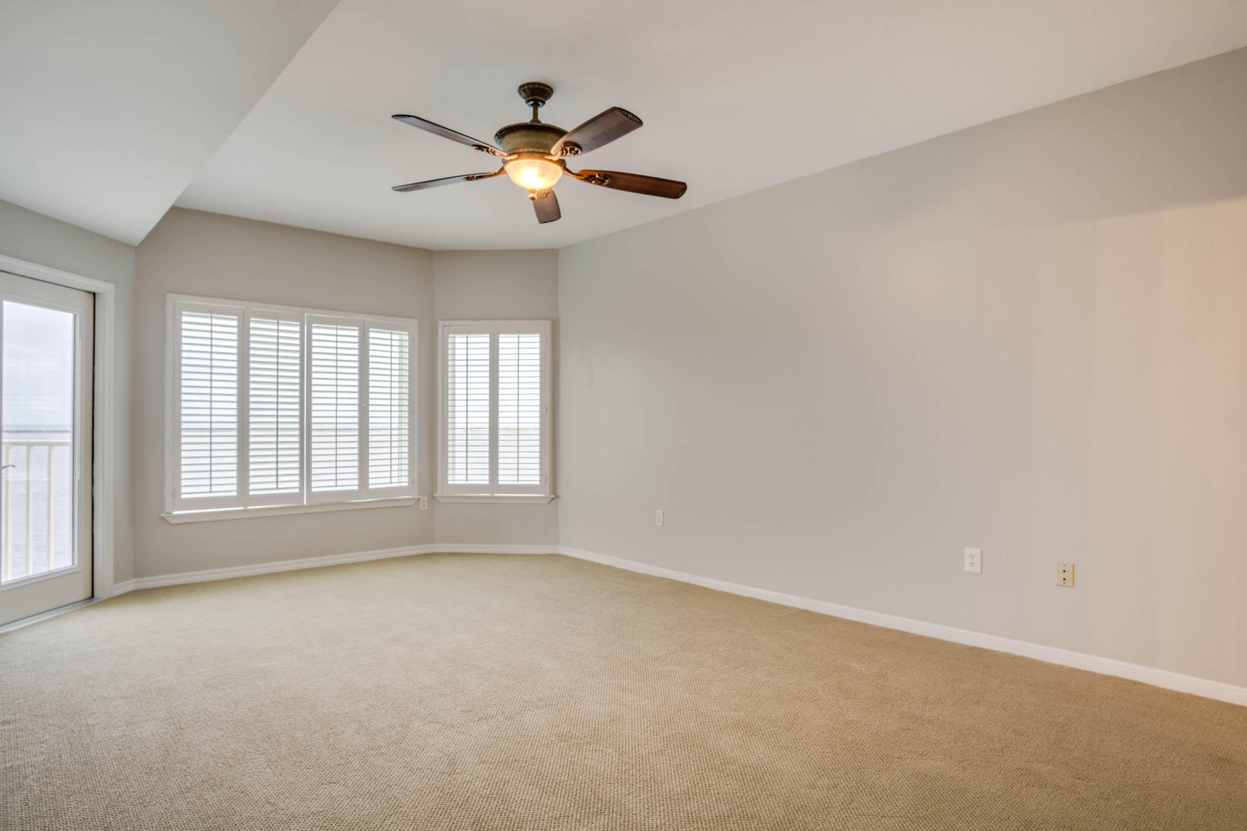 WATERVIEW TOWERS PH 2 - Residential