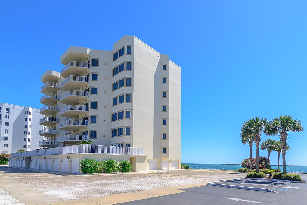 WATERVIEW TOWERS PH 2 - Residential