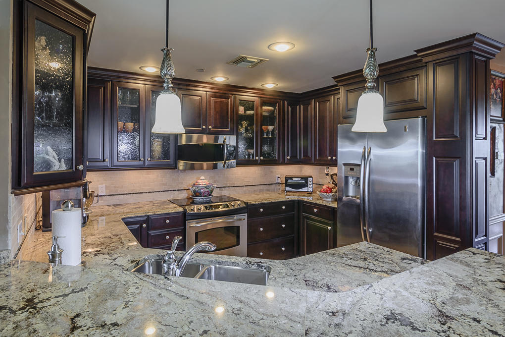 WATERVIEW TOWERS PH 2 - Residential